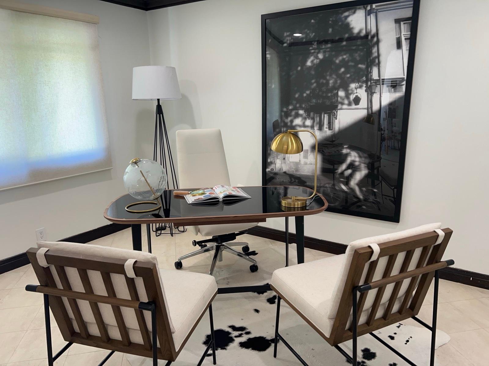 S's Traditional Clean Mansion — photo 9