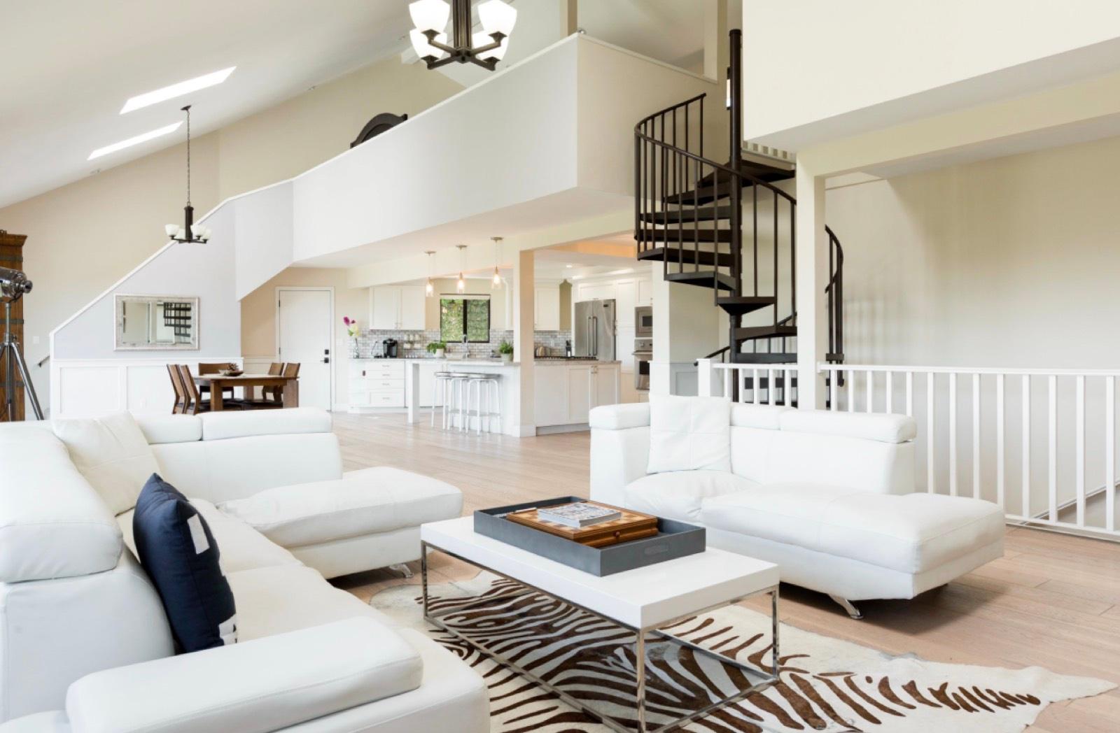 S's West Hollywood house — photo 1