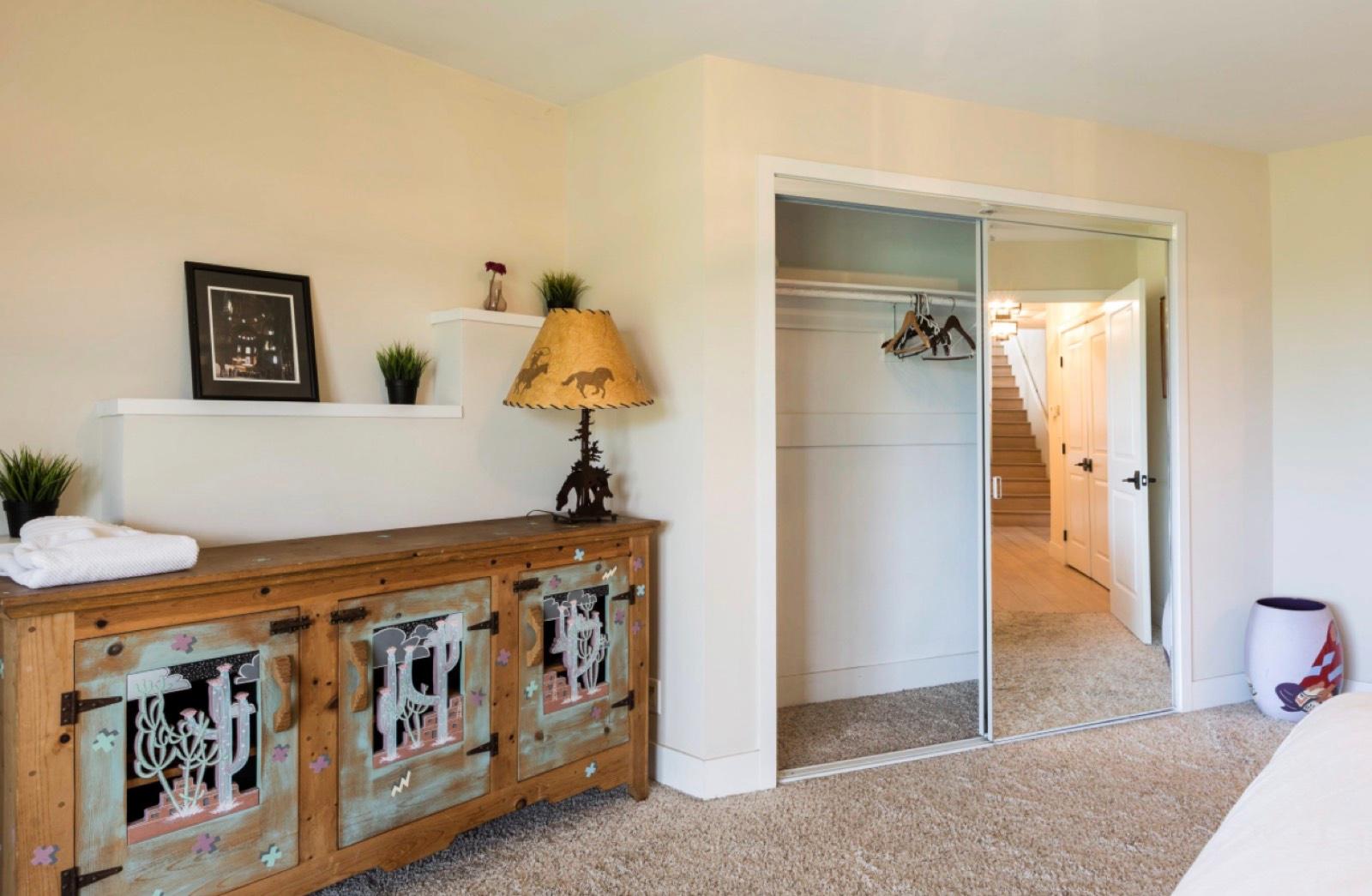 S's West Hollywood house — photo 8