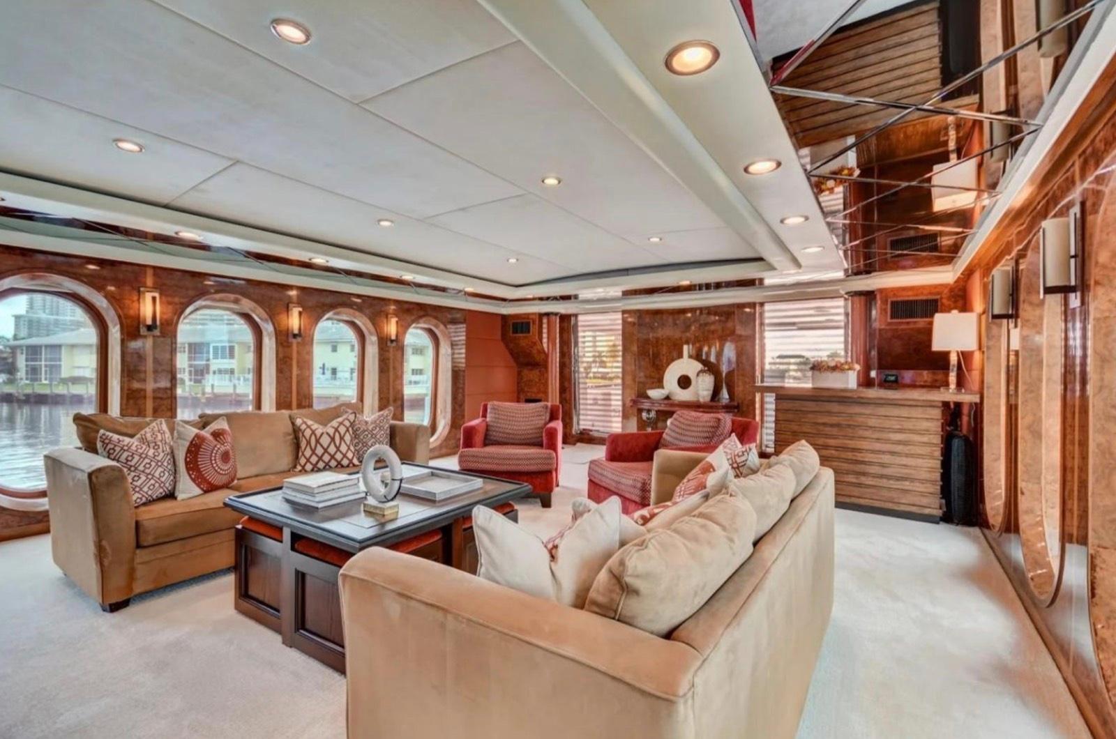 S's Yacht — photo 11