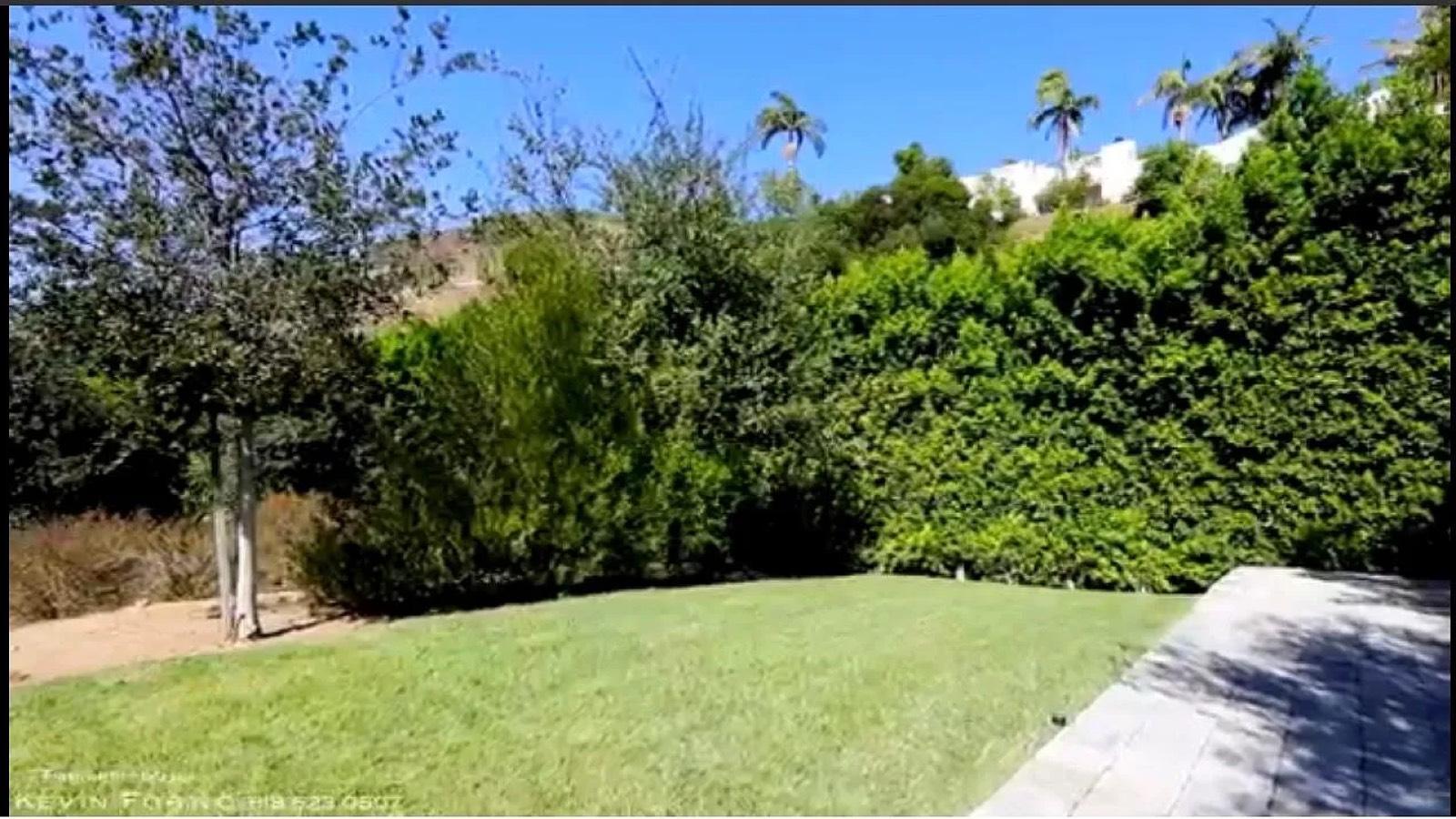S Stylish Mod Near Studio City — photo 7