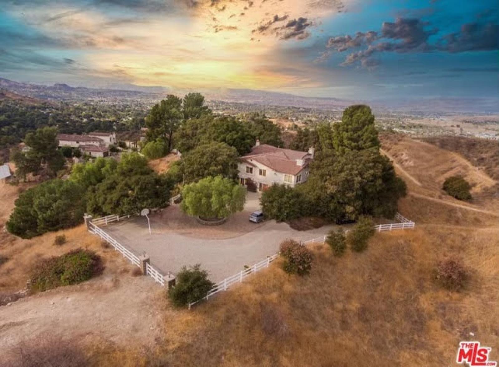 Santa Clarita Retreat — photo 11