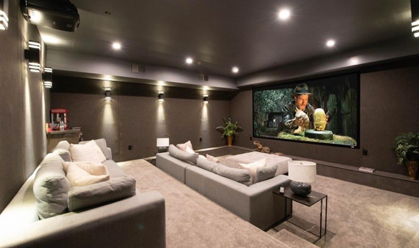SB's Encino Hotel Mansion — photo 5