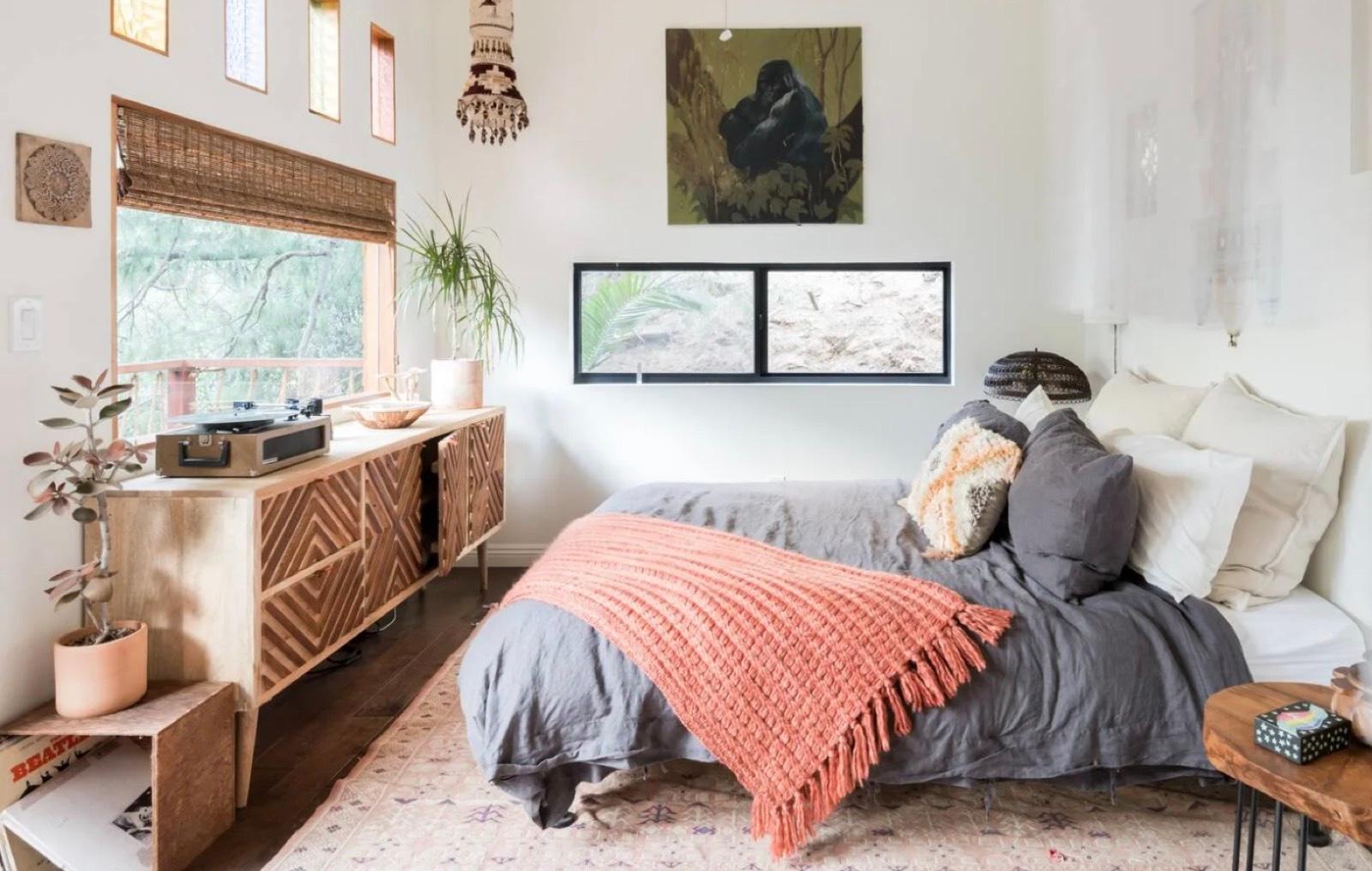 SB's Forest Cabin — photo 10