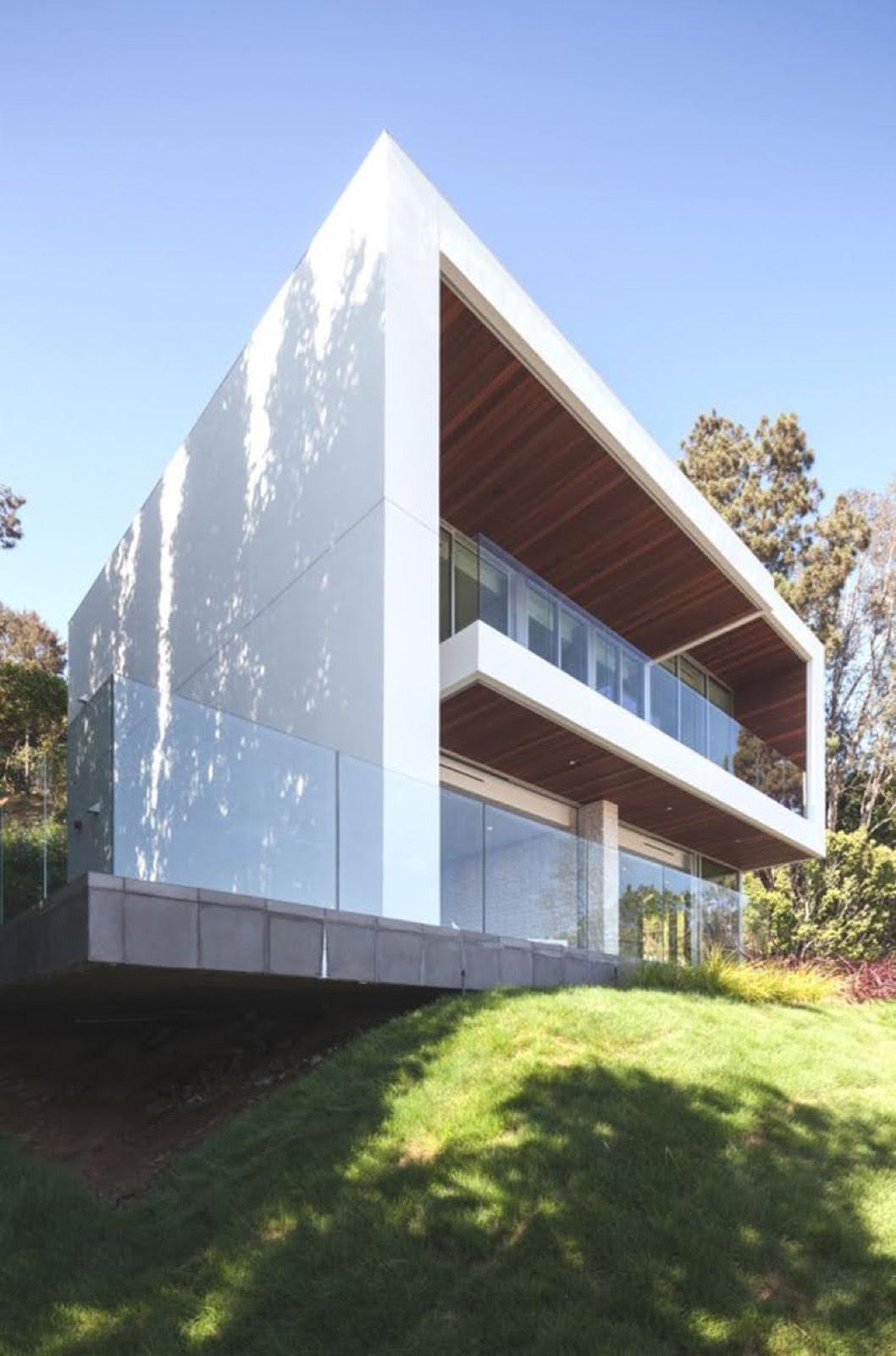 SB's Modern Tech Hills Home — photo 4