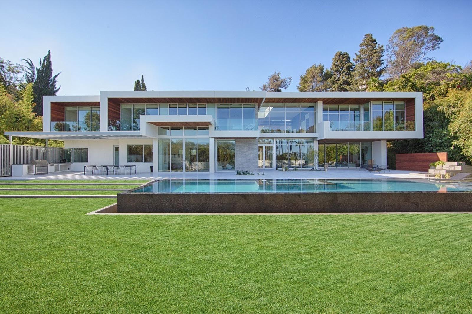 SB's Modern Tech Hills Home — photo 1