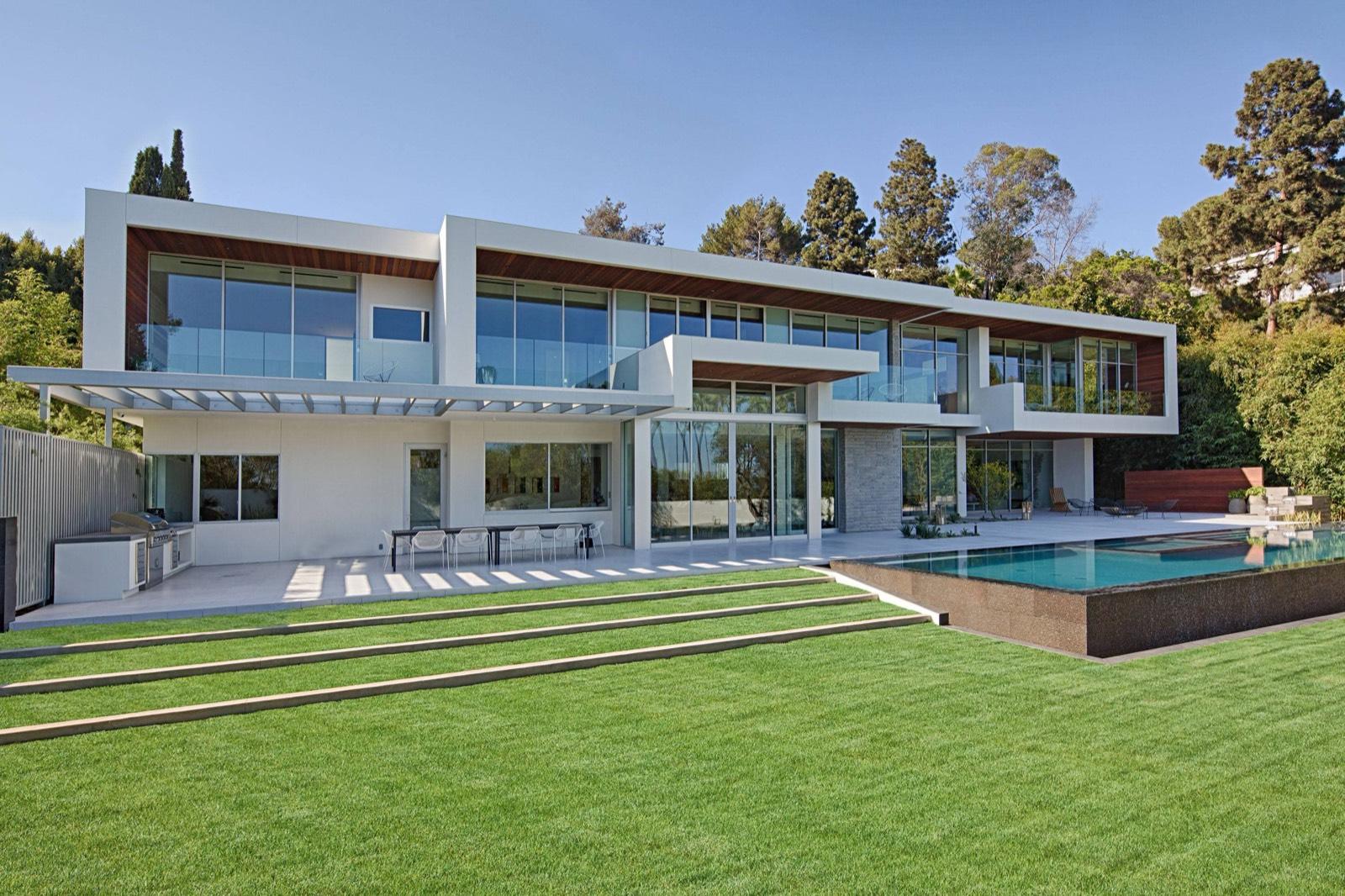 SB's Modern Tech Hills Home — photo 5