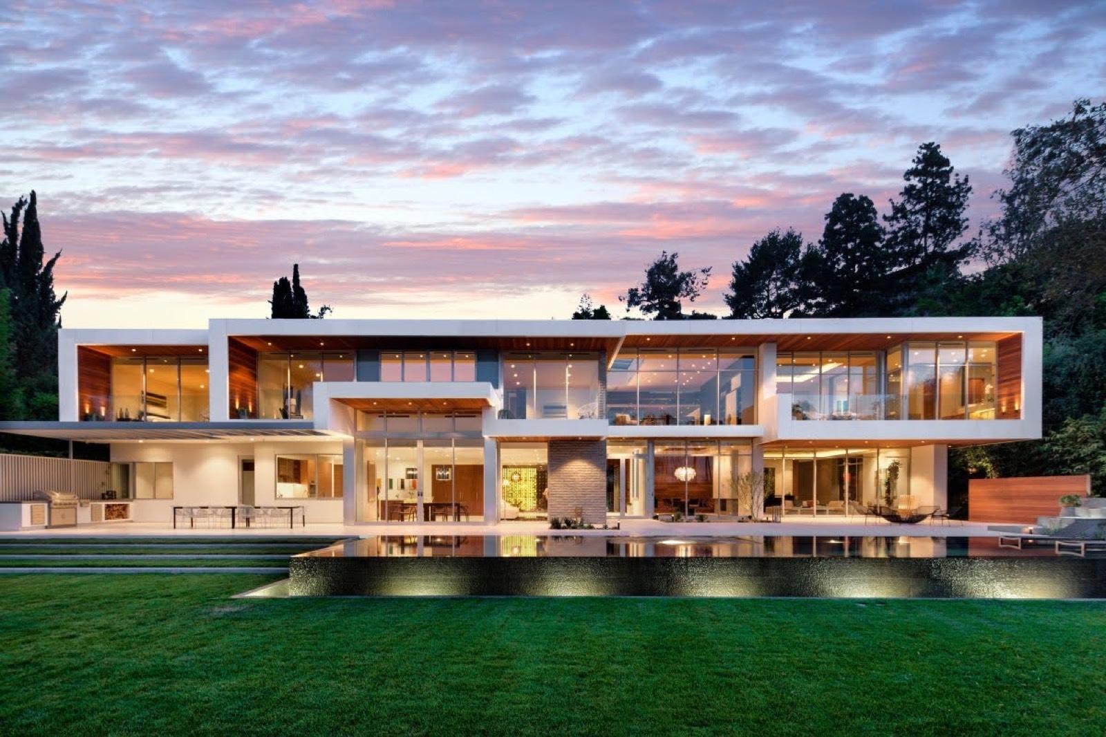 SB's Modern Tech Hills Home — photo 8