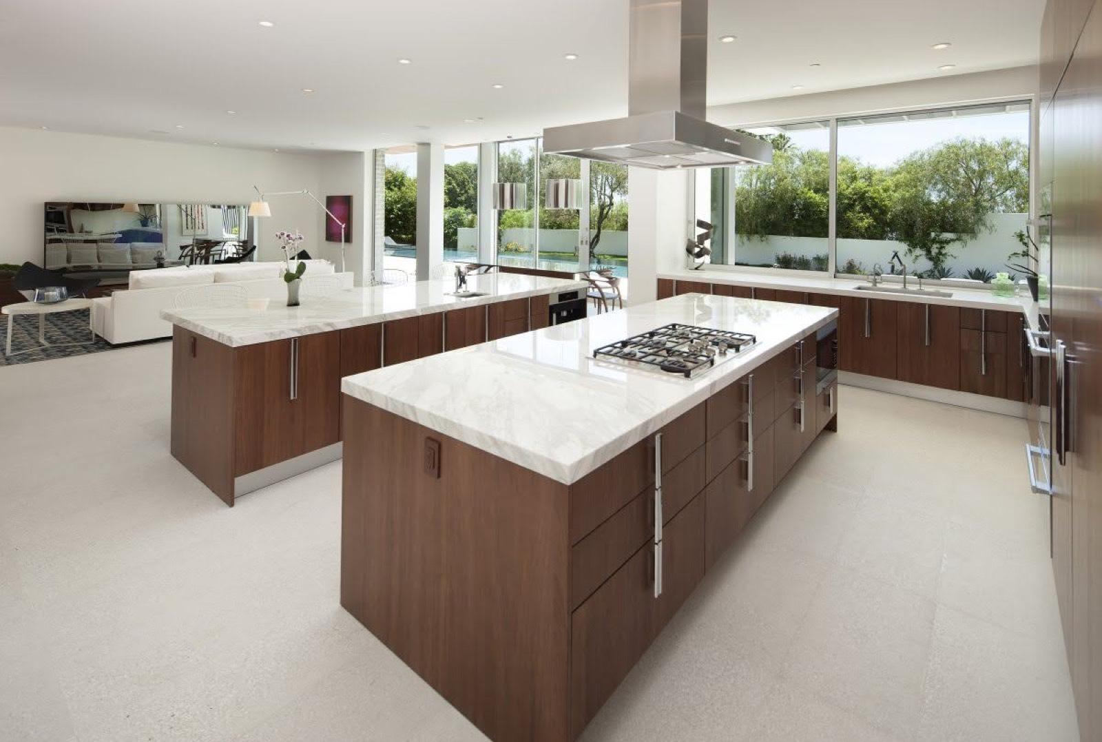 SB's Modern Tech Hills Home — photo 9