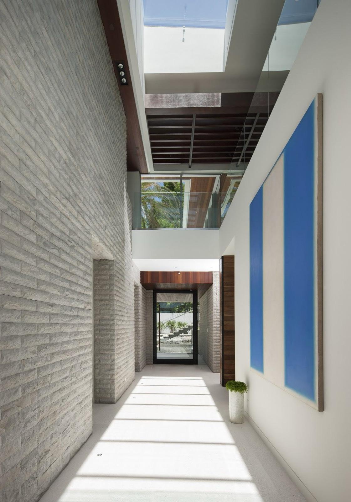 SB's Modern Tech Hills Home — photo 10