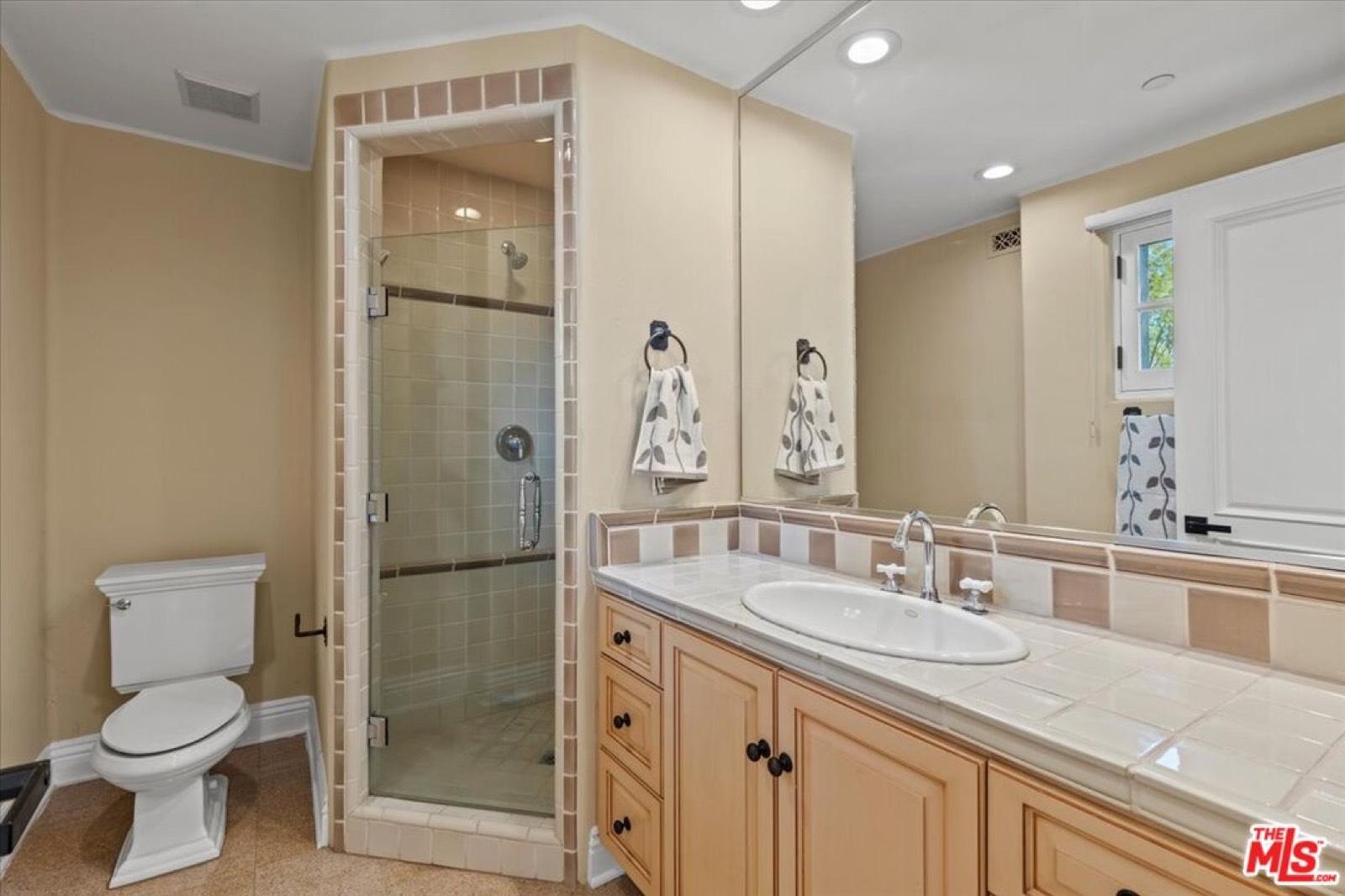 Serena Home — photo 2