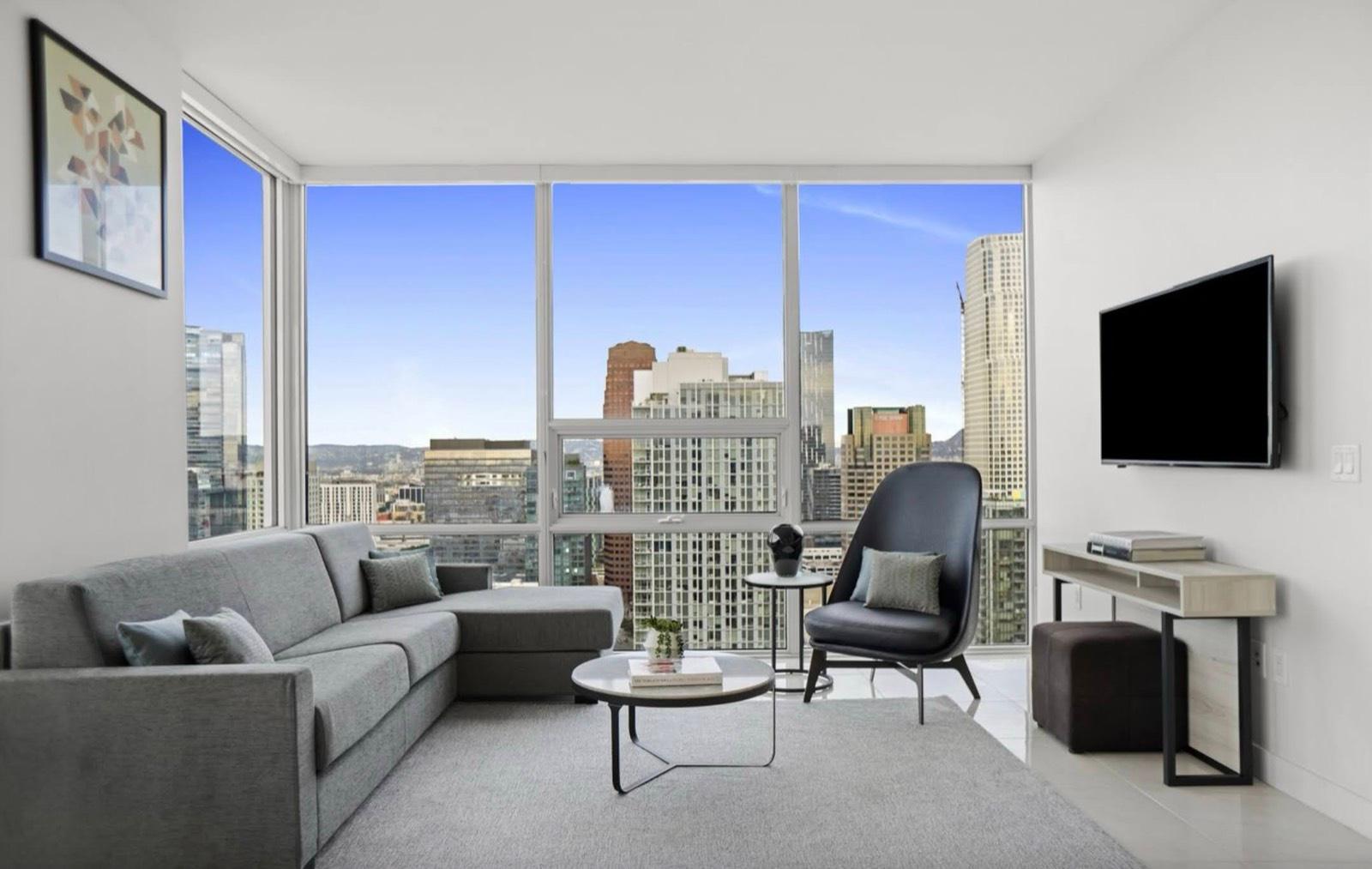 SG S L Downtown Modern Apartments — photo 10