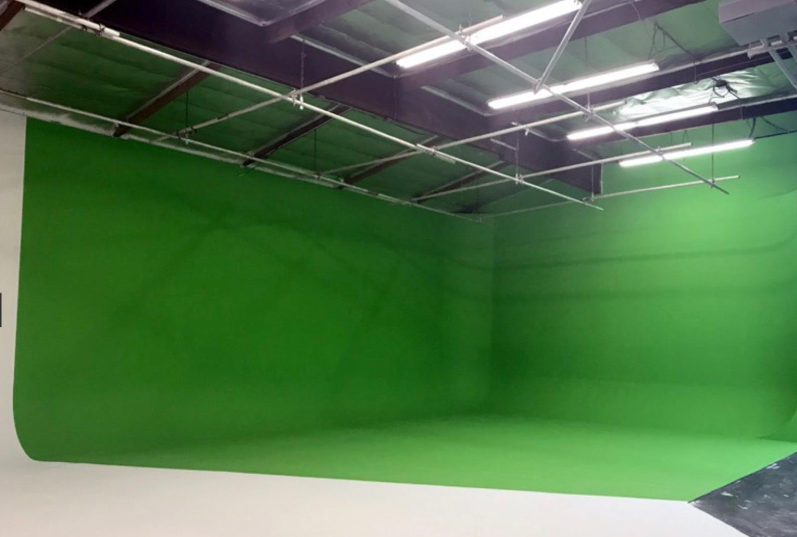 SH's Photo Studio — photo 2