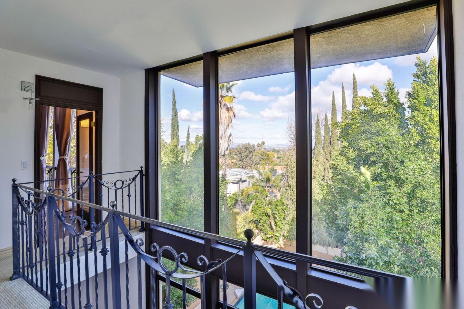 Sherman O Mansion w-recording studio — photo 12