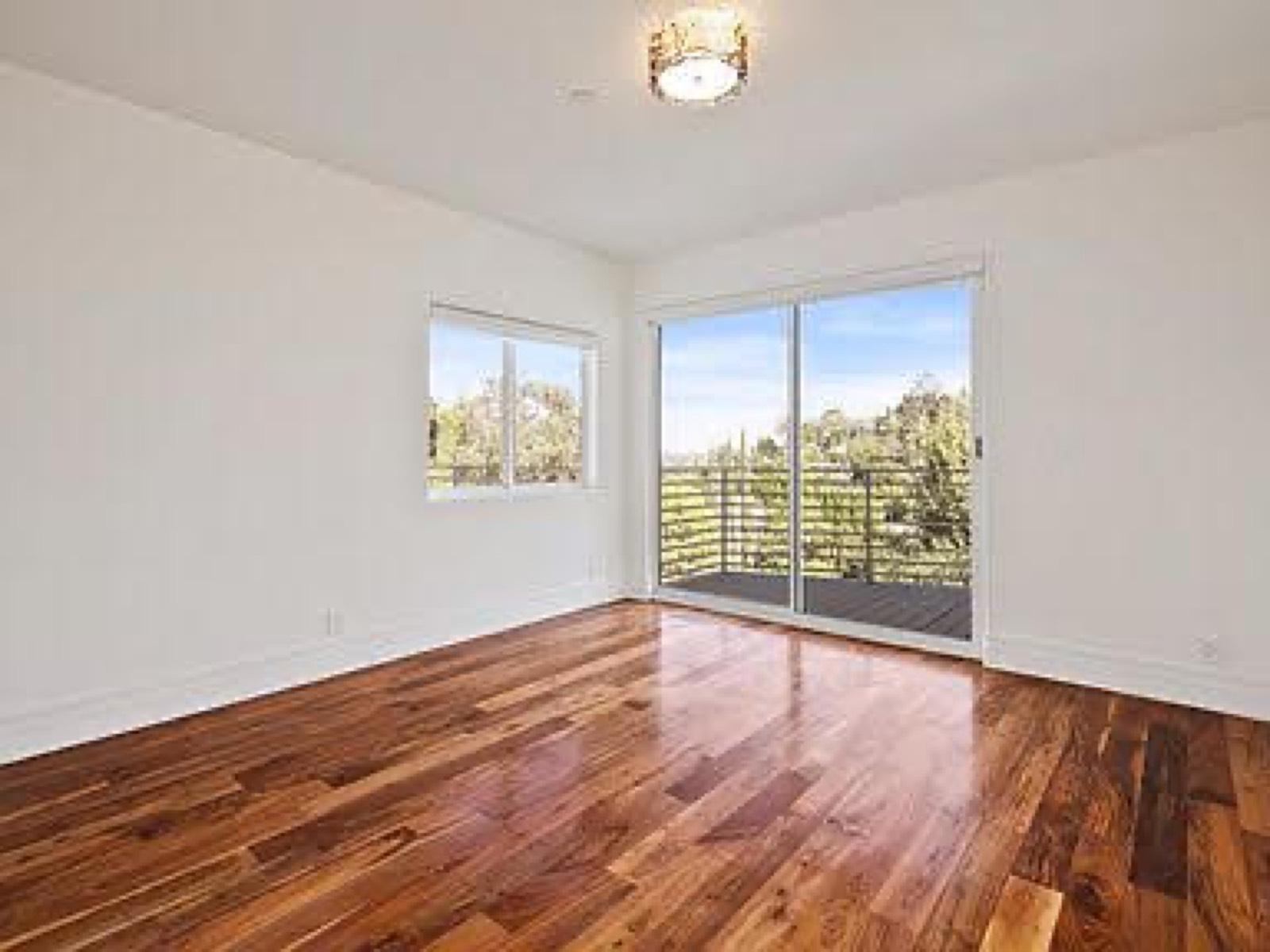 Sherman oaks hilltop -Mod — photo 12