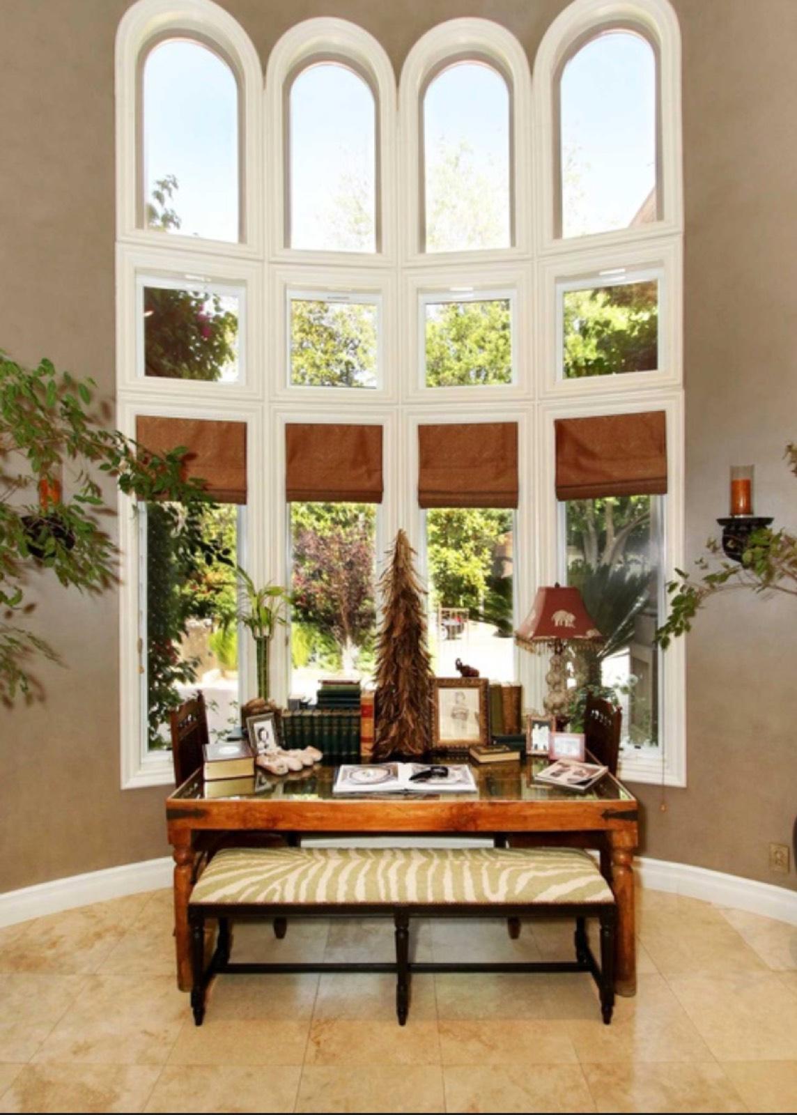 Sherman Oaks Lion House — photo 5