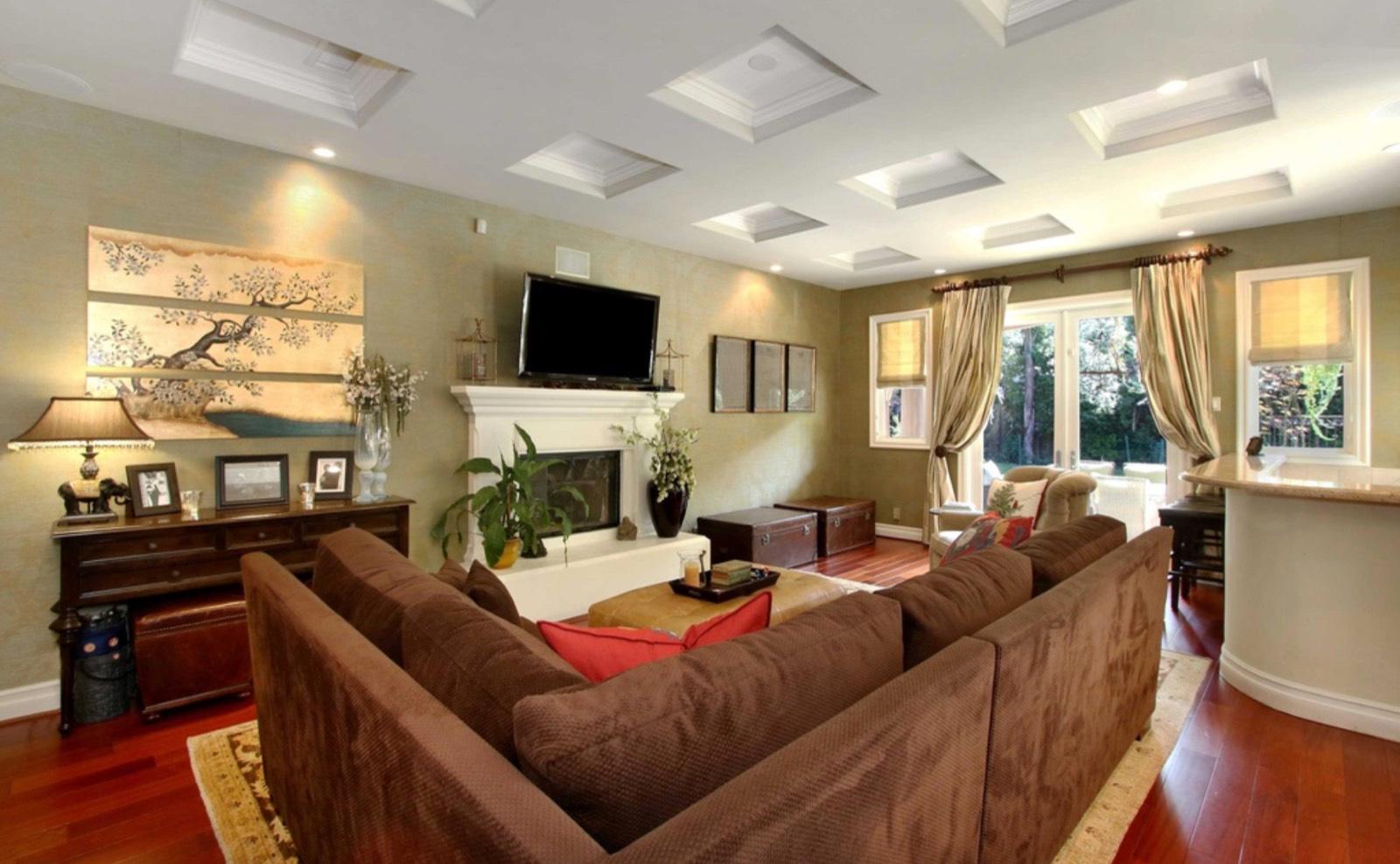 Sherman Oaks Lion House — photo 8