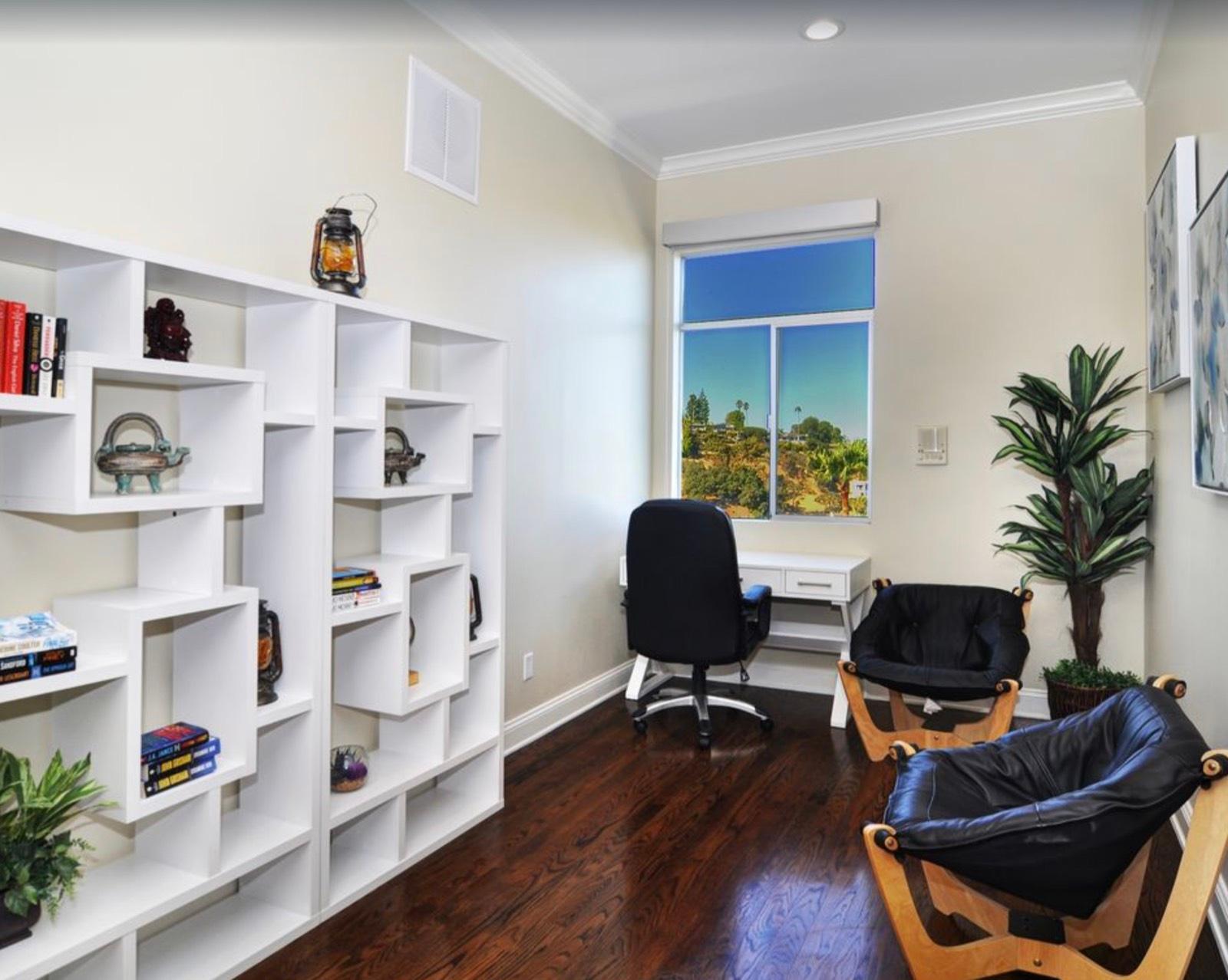 Sherman Oaks View House — photo 12