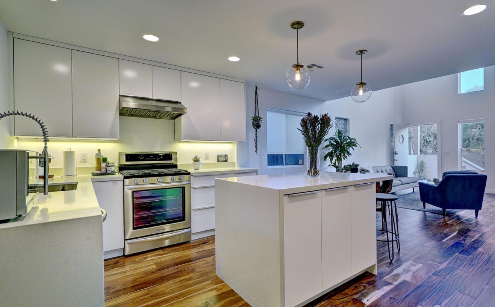 Silverlake Penthouse — photo 3