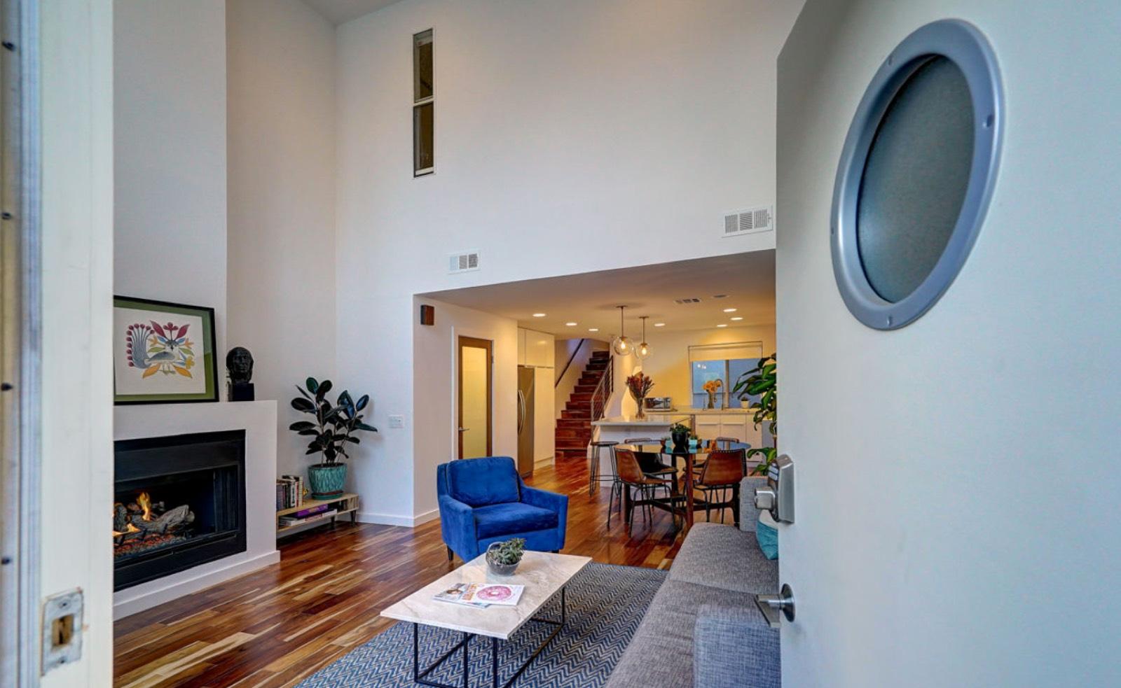 Silverlake Penthouse — photo 4