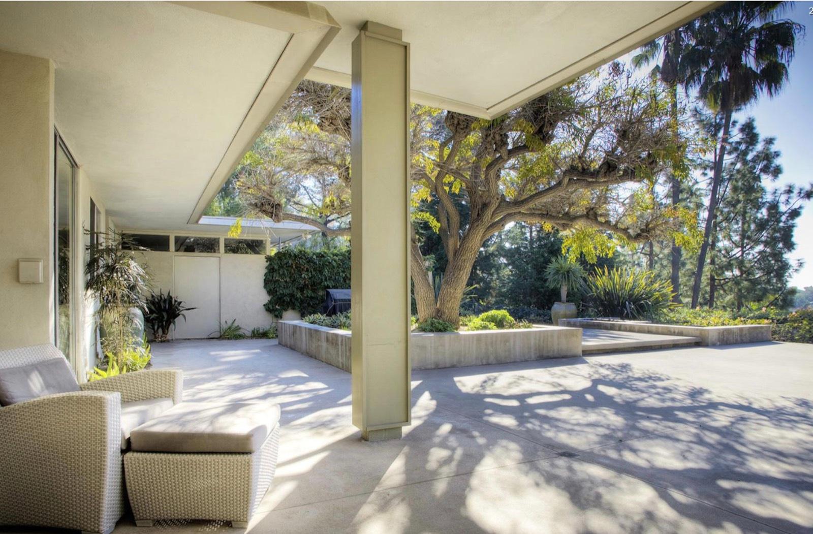 Simon's Midcentury Mod House — photo 1