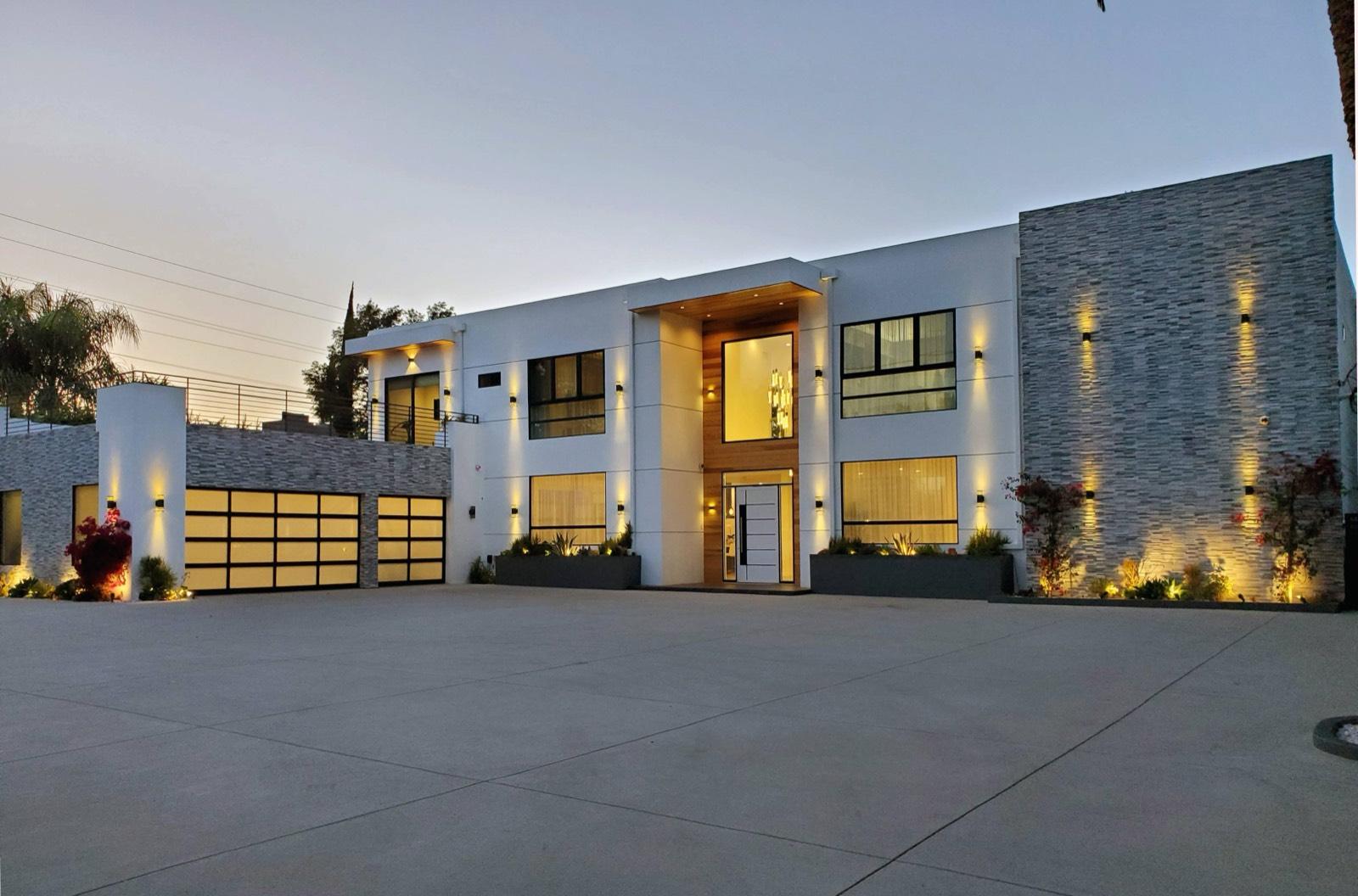 SK's Modern Orange Valley — photo 12