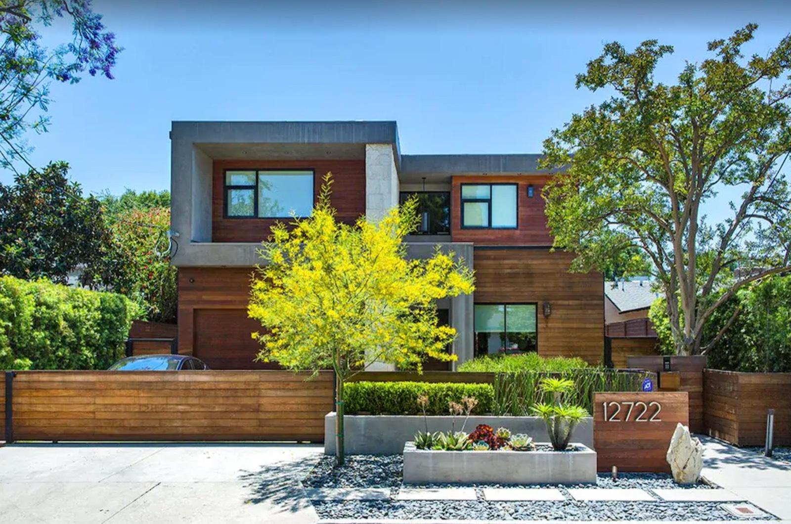 Sk's Valley Modern Home — photo 1