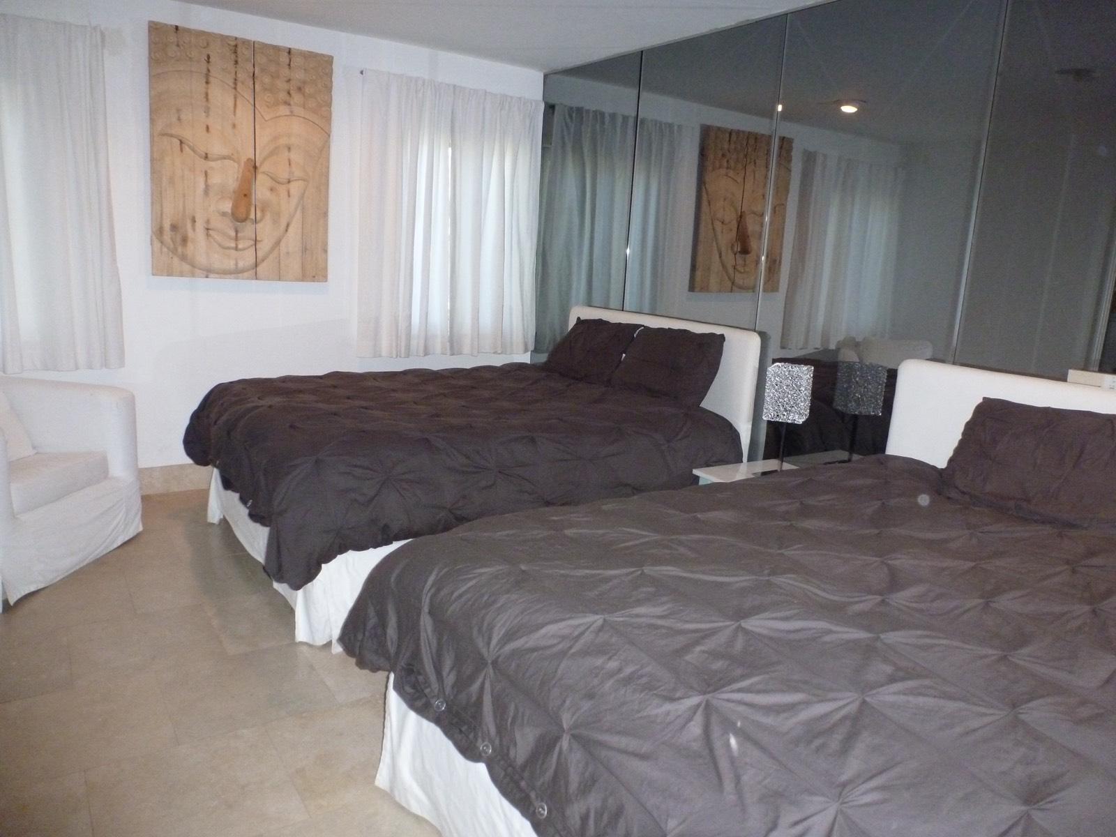 Small Sherman Oaks Home — photo 2