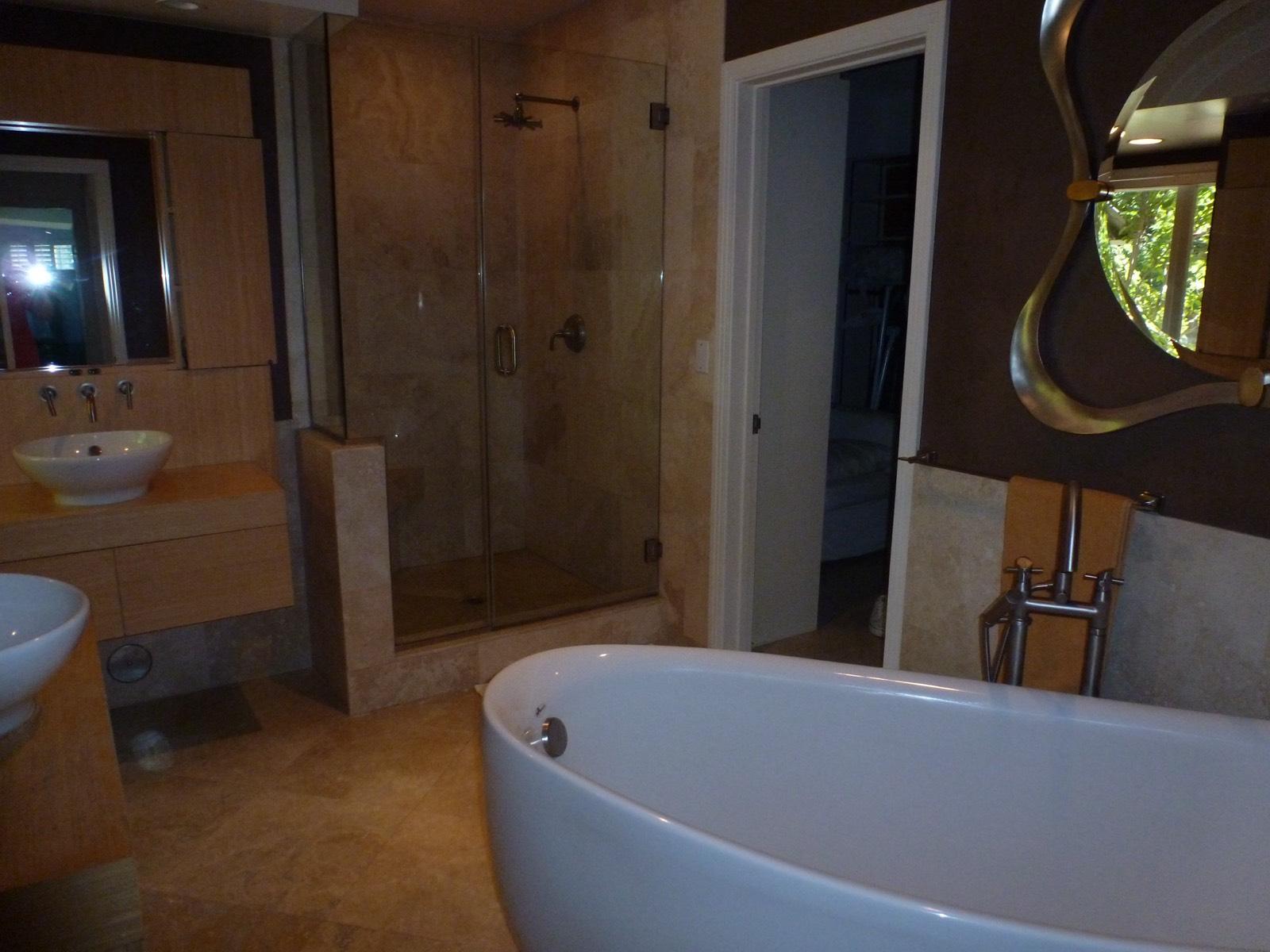 Small Sherman Oaks Home — photo 4