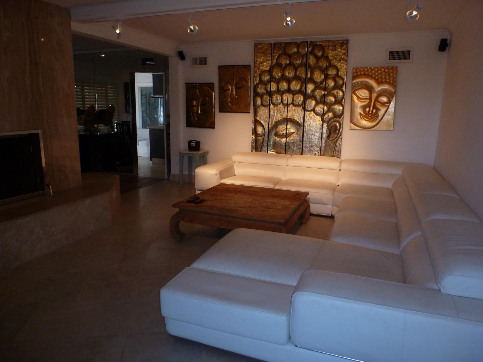 Small Sherman Oaks Home — photo 7