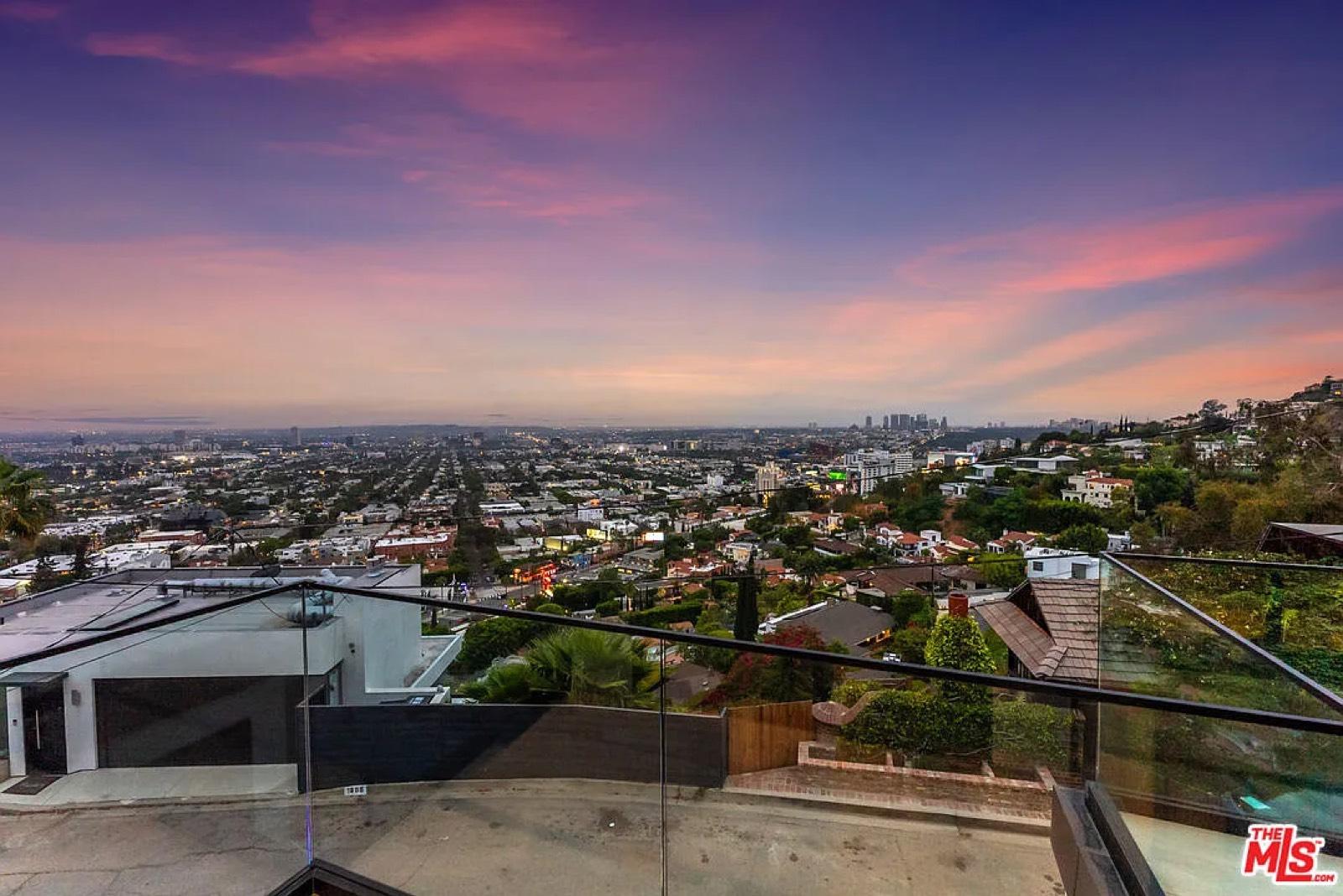 Snaazy Hollywood Hills Home — photo 12