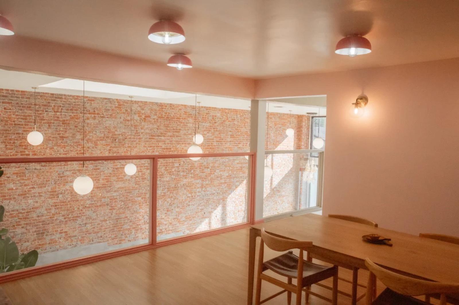 Spacious Brick Space — photo 11