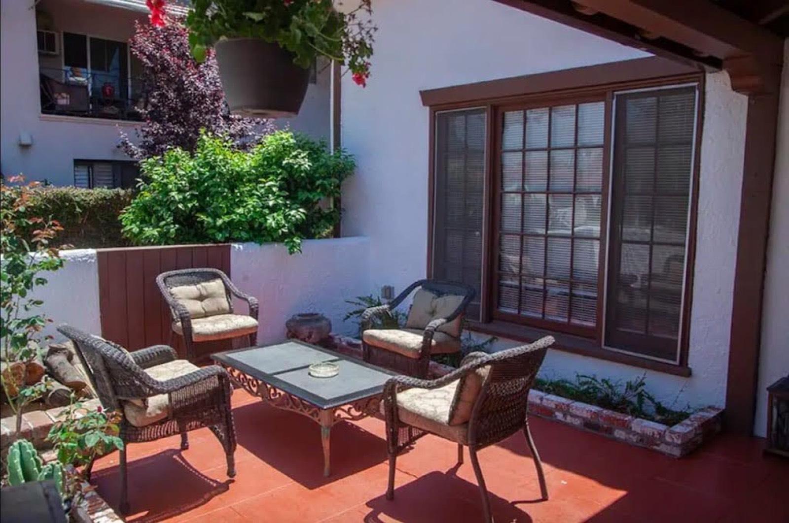Spanish Cottage — photo 2