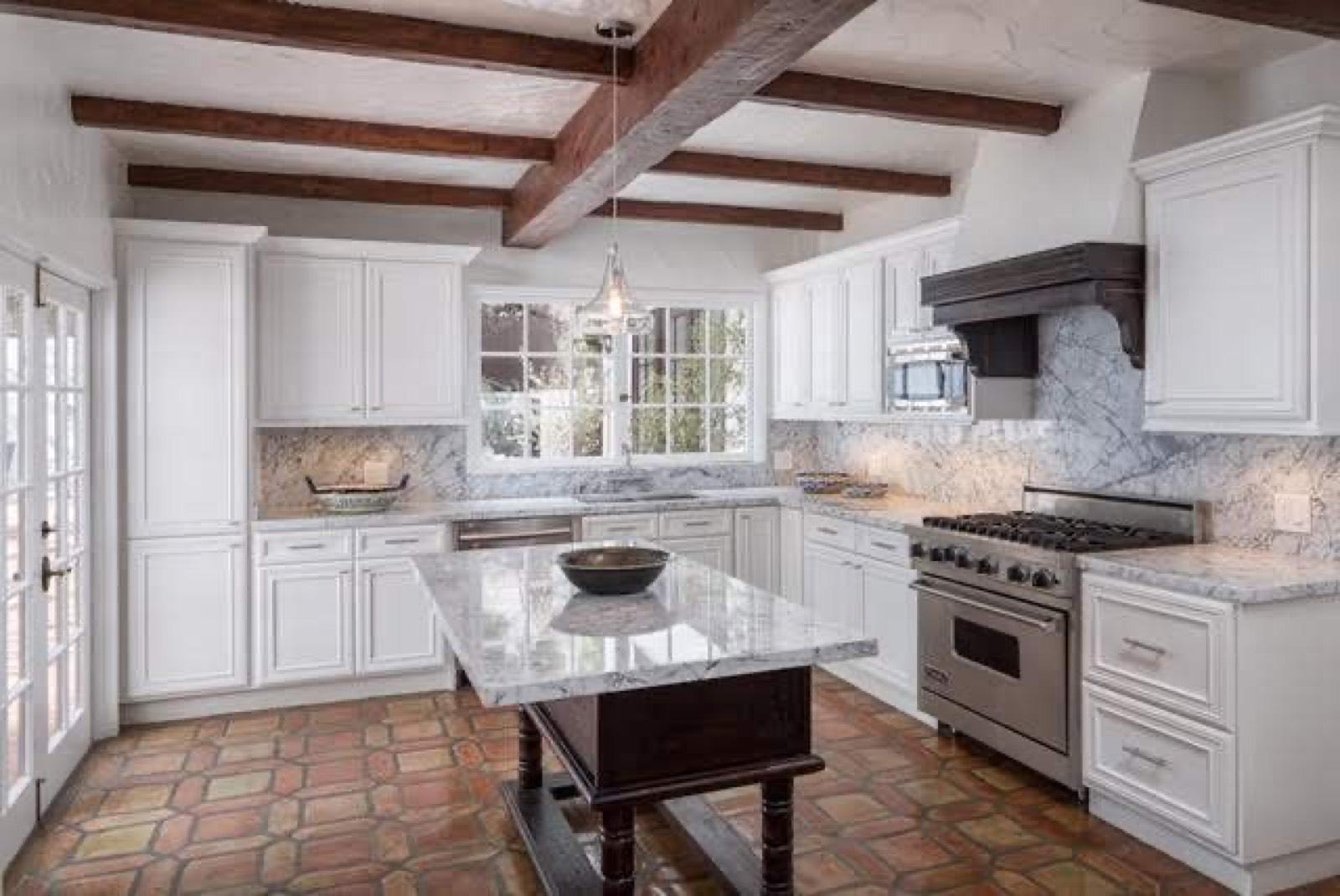 Spanish Style Hollywood House — photo 11