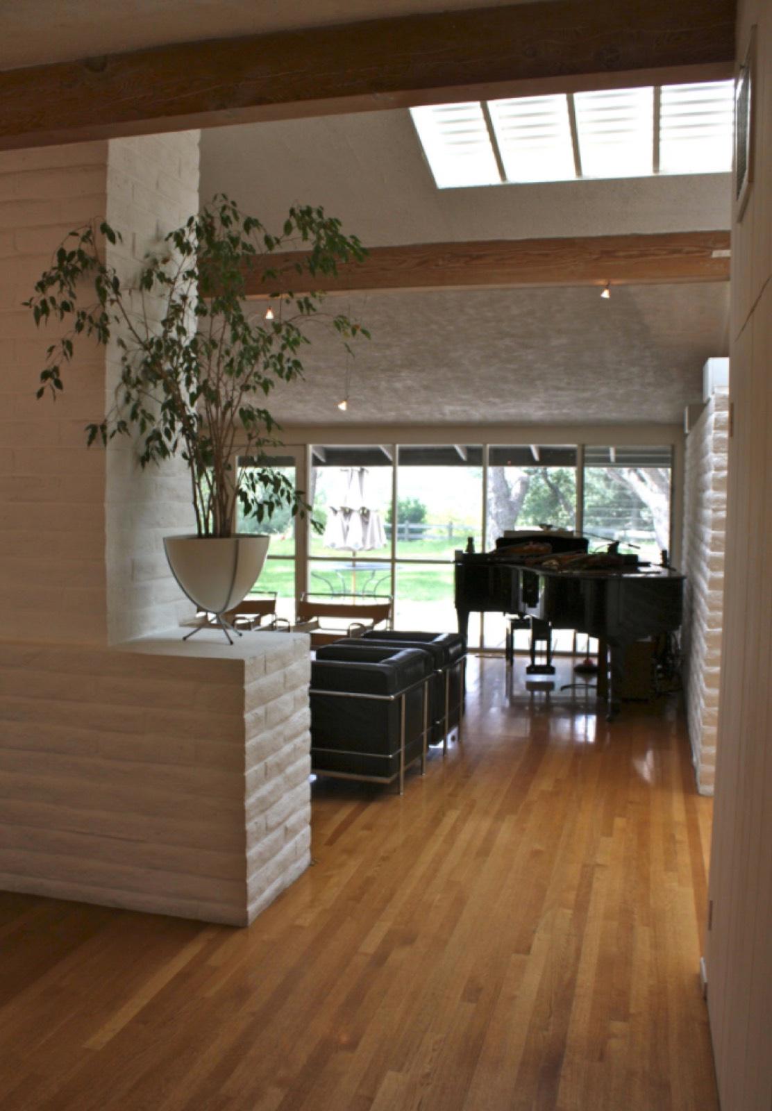 S.P.H Midcentury Home — photo 3