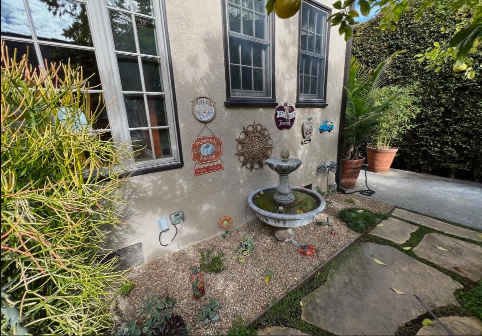 SR's Spanish Bungalow Charmer — photo 5