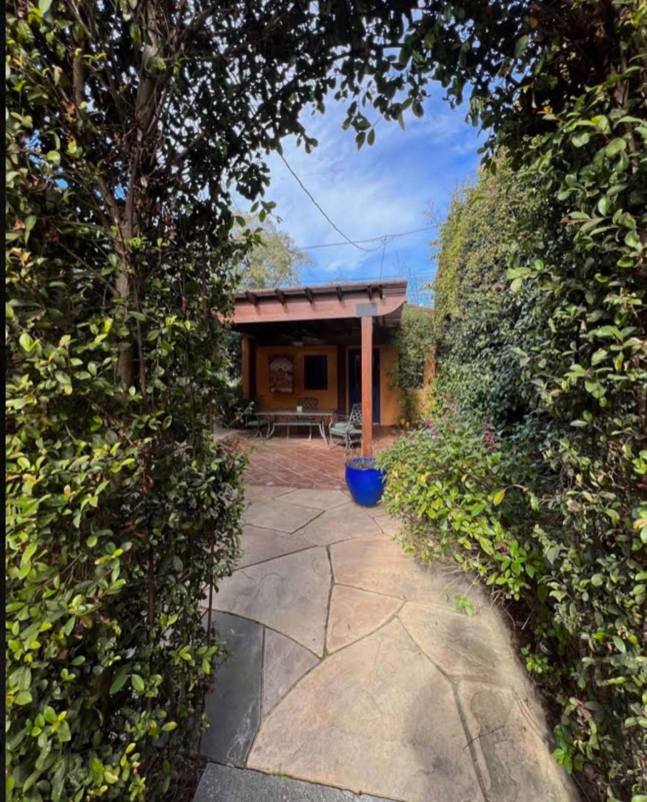 SR's Spanish Bungalow Charmer — photo 7