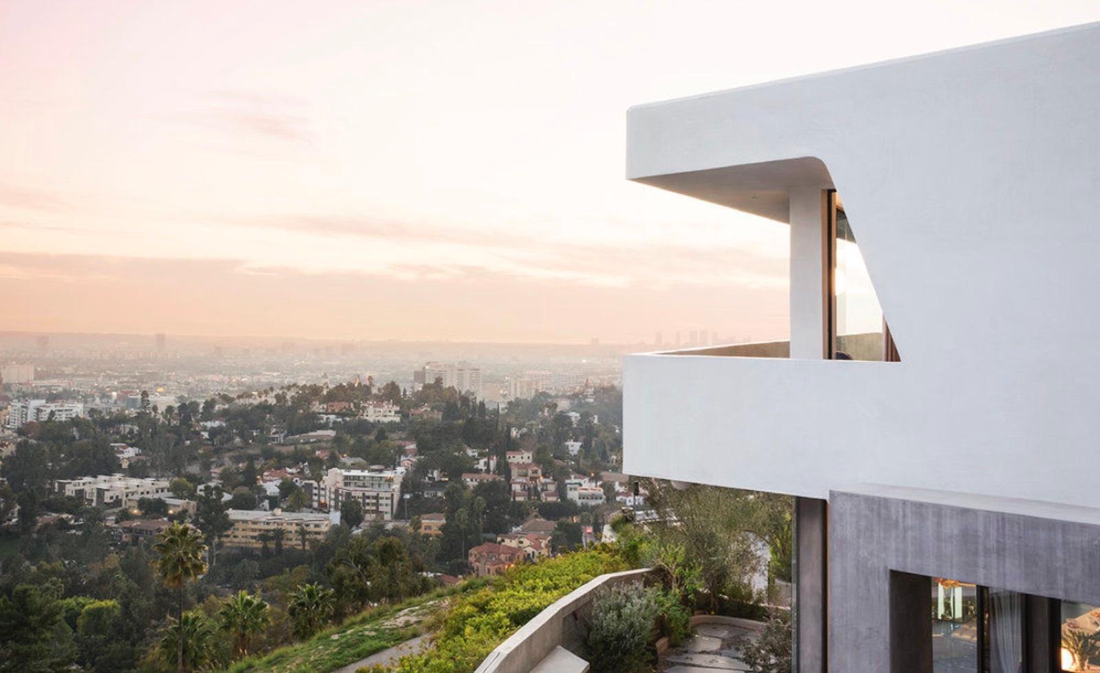 SR's Mulholland View House — photo 5