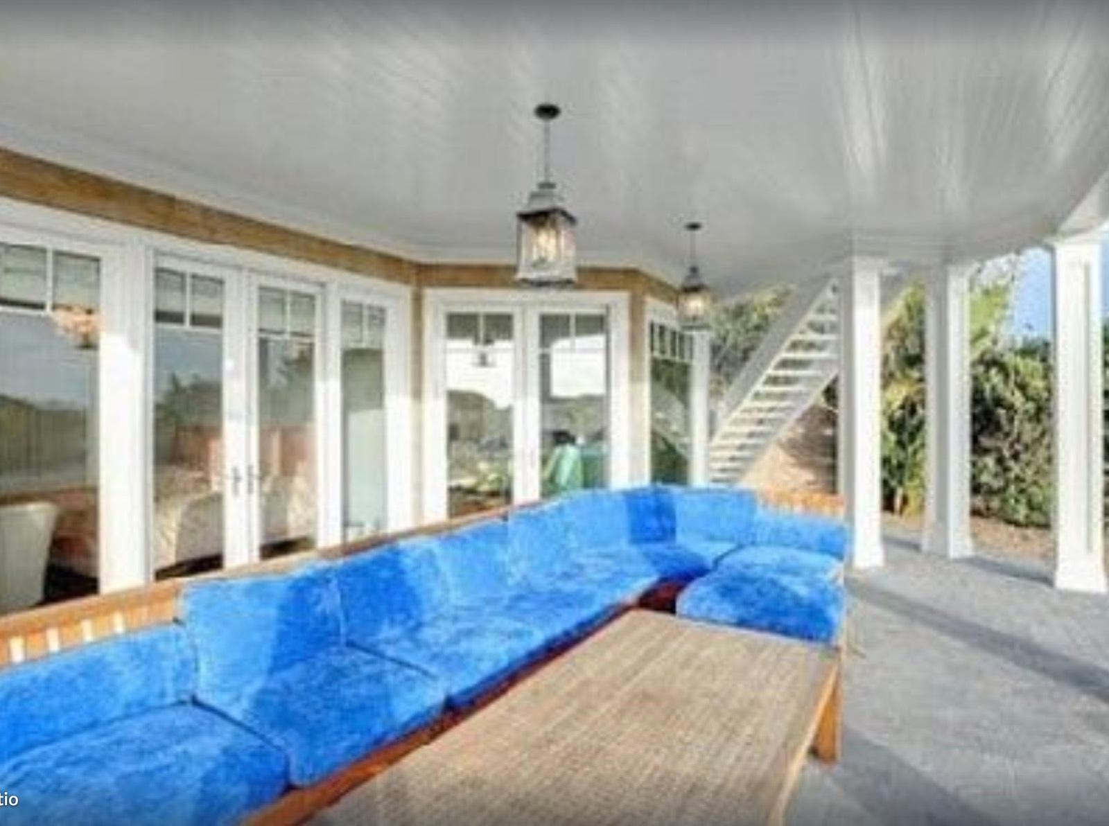 S's Broadbeach House — photo 3