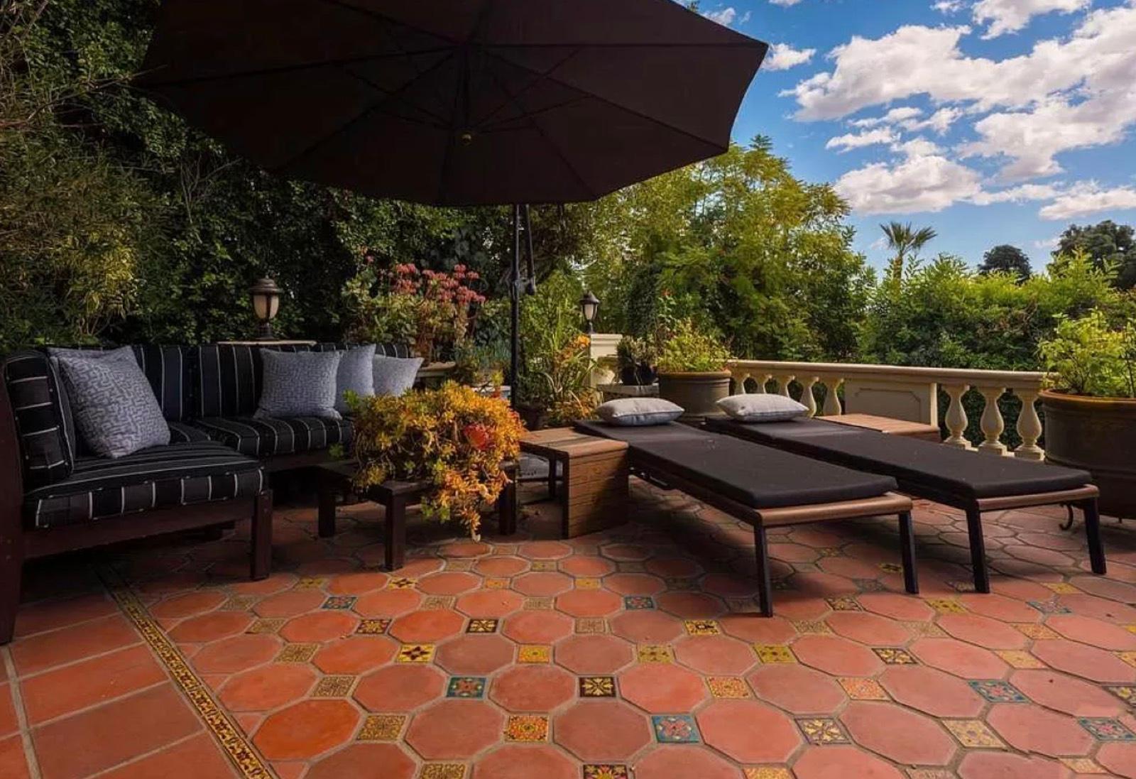S's Classic Hollywood Look home — photo 6