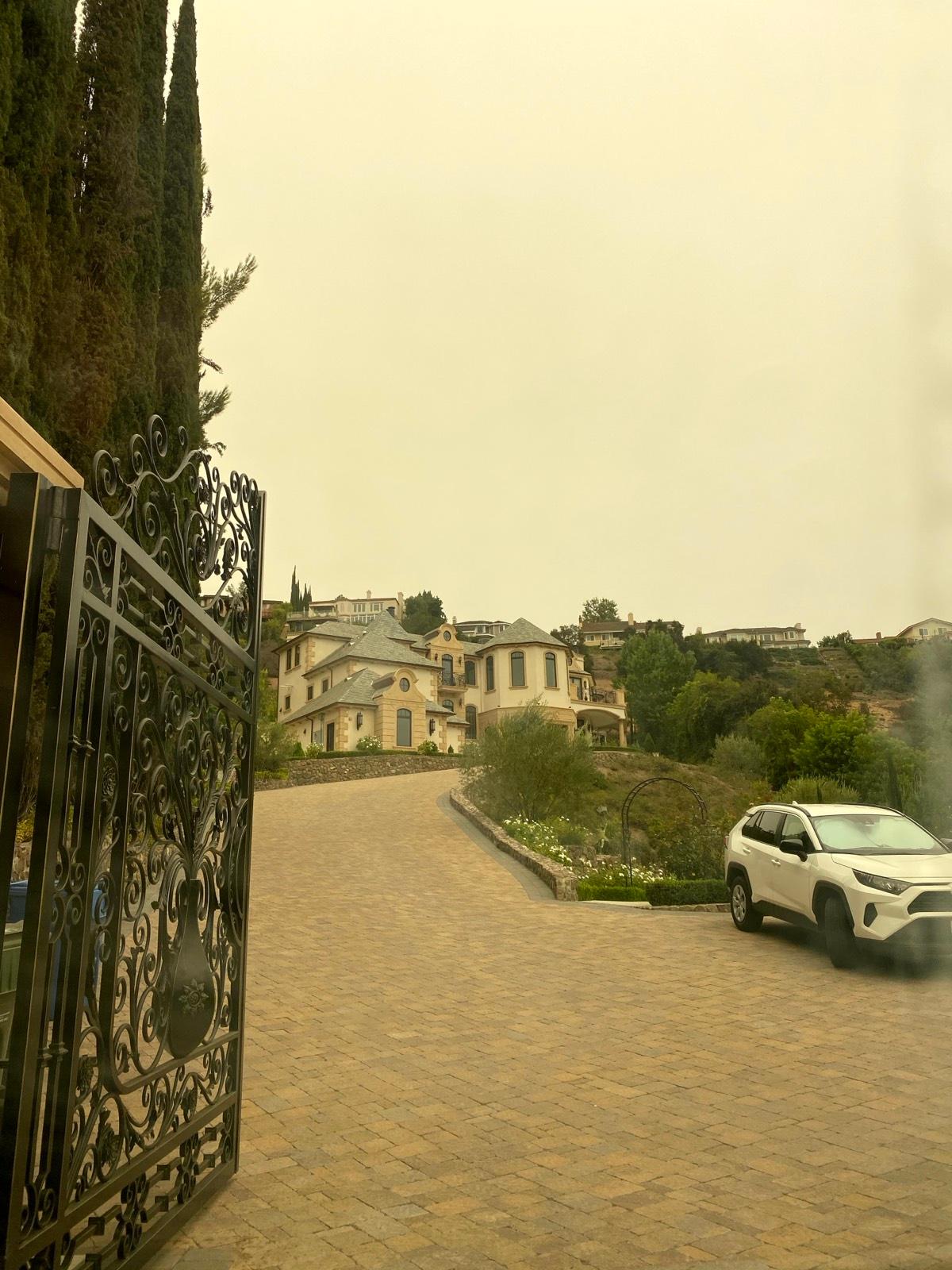 S's French Mansion Chateau — photo 2