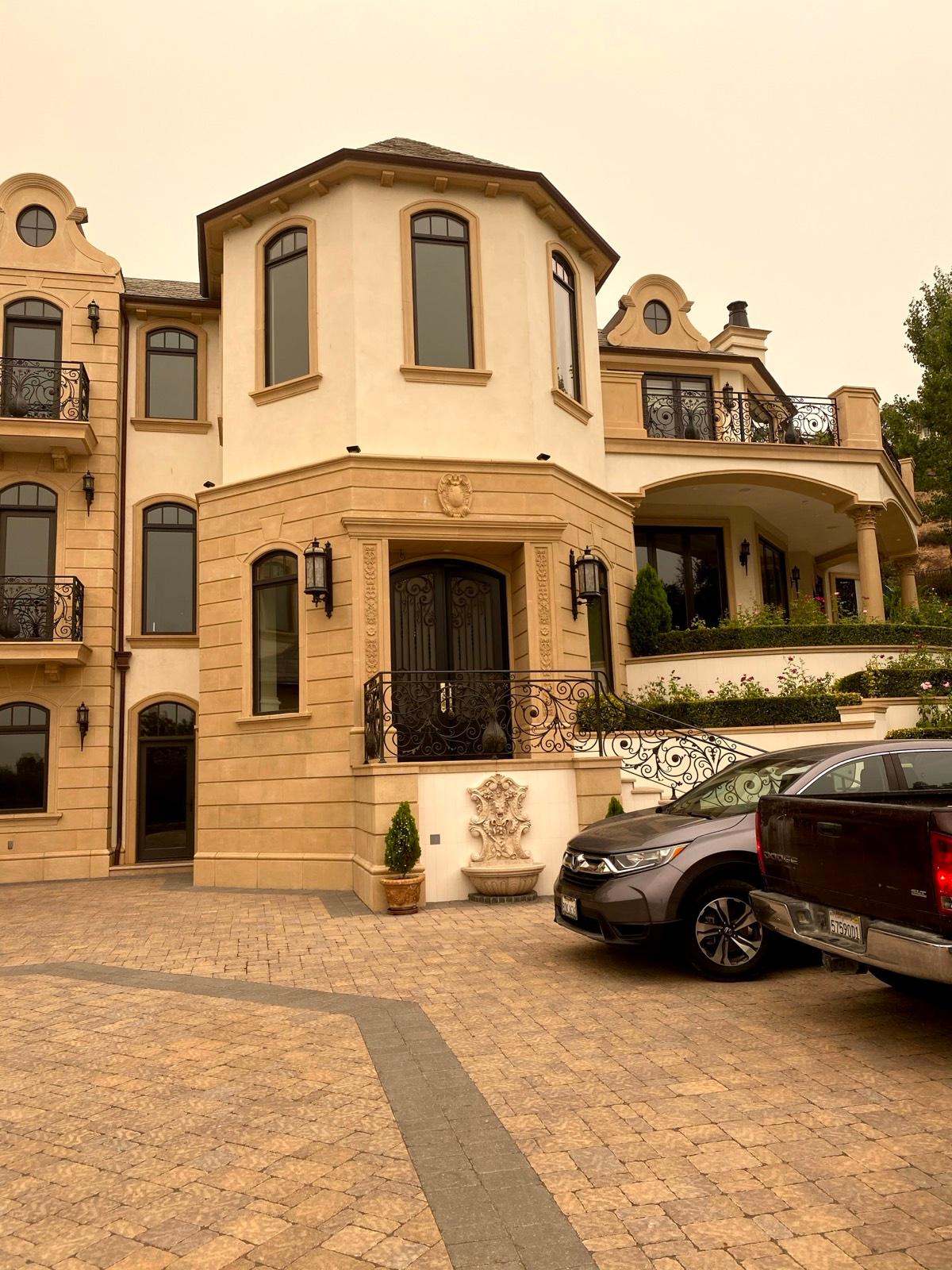 S's French Mansion Chateau — photo 4