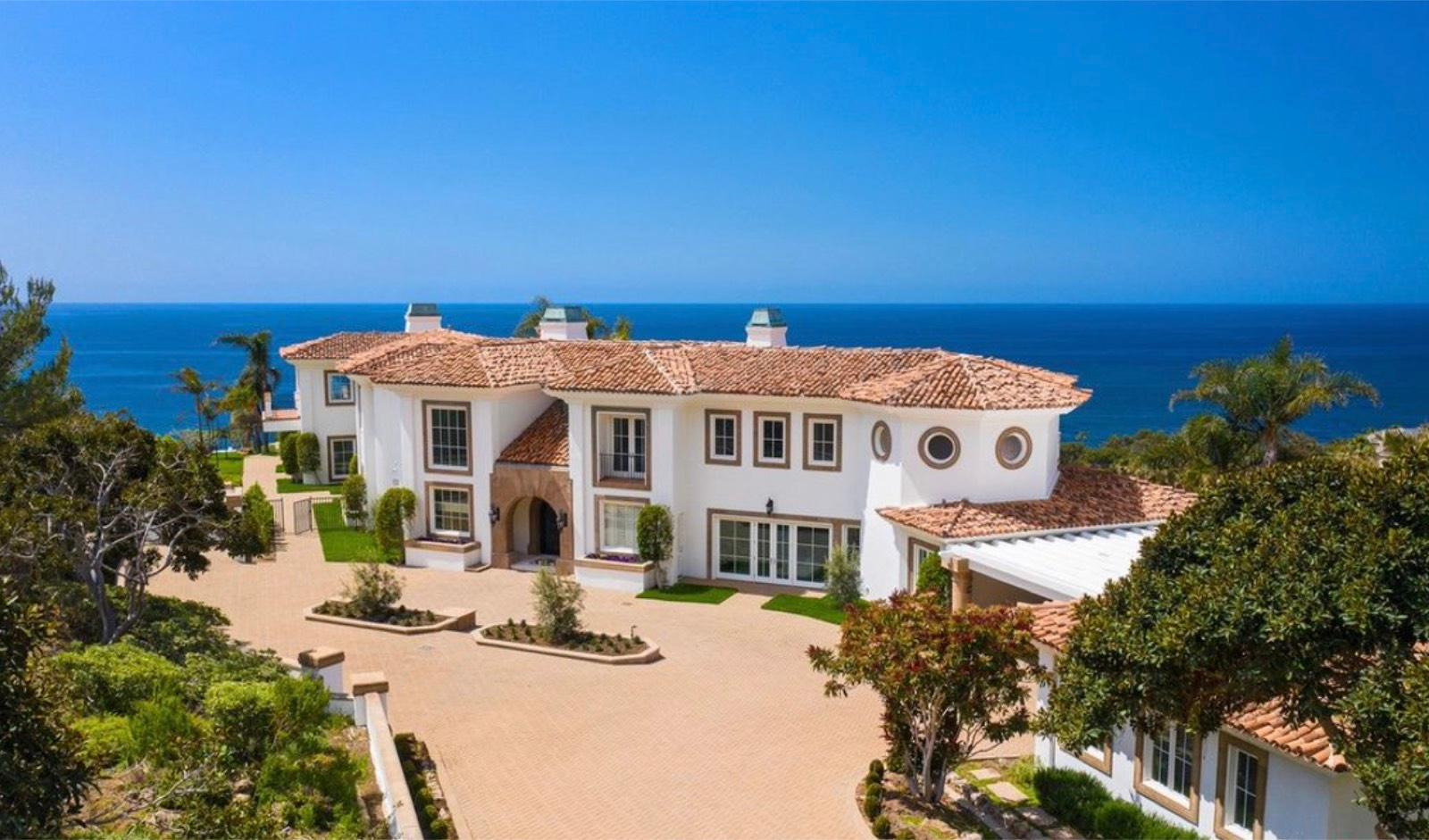 S's Mediterran Ocean Villa Mansion — photo 1
