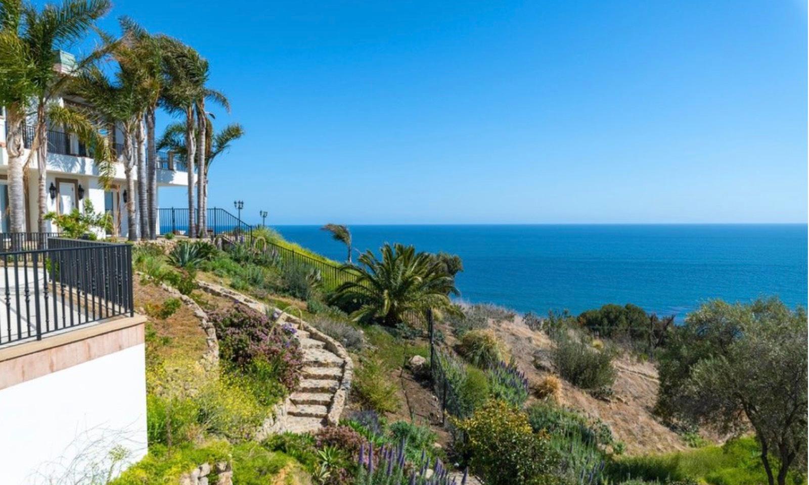 S's Mediterran Ocean Villa Mansion — photo 12