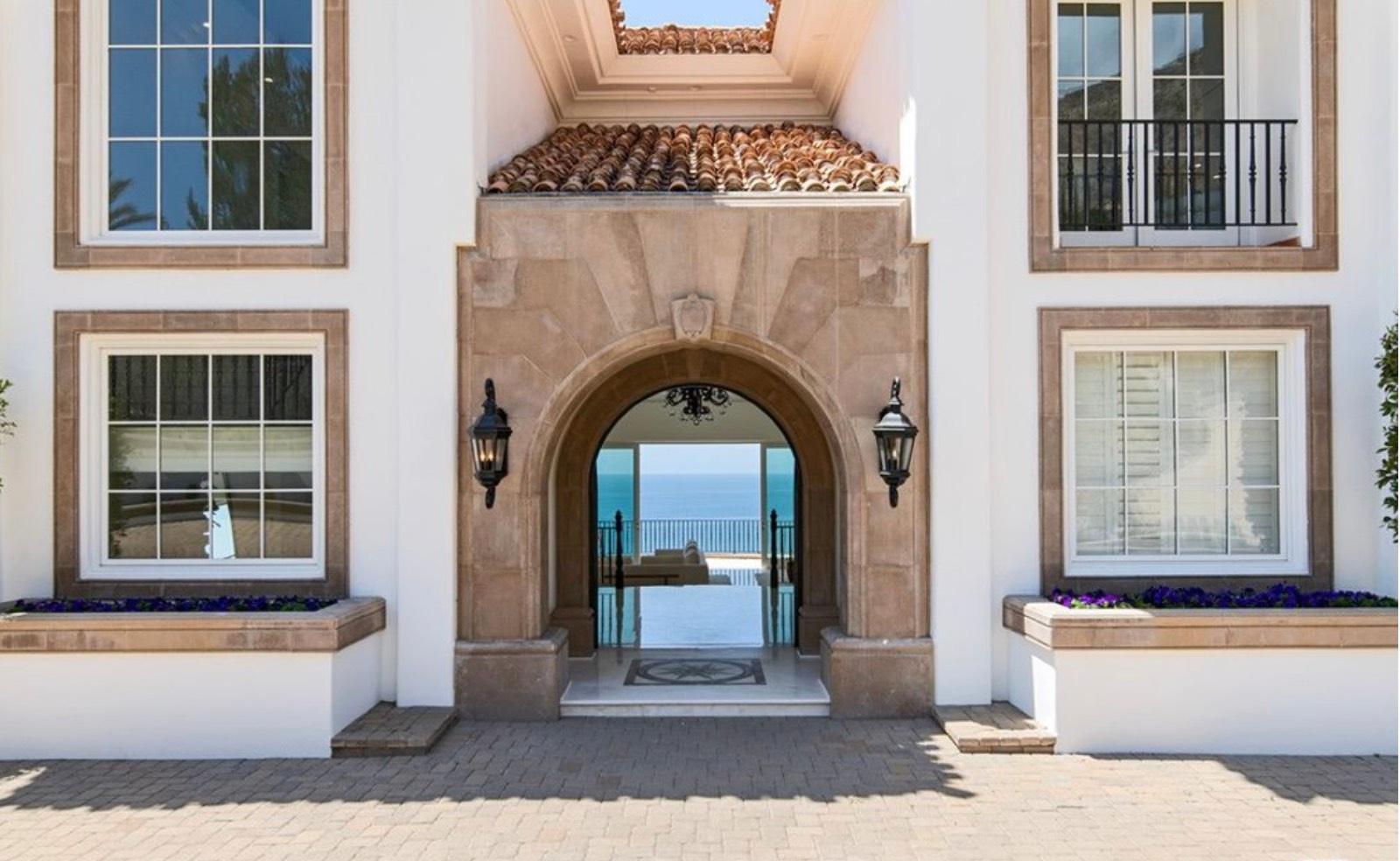 S's Mediterran Ocean Villa Mansion — photo 3