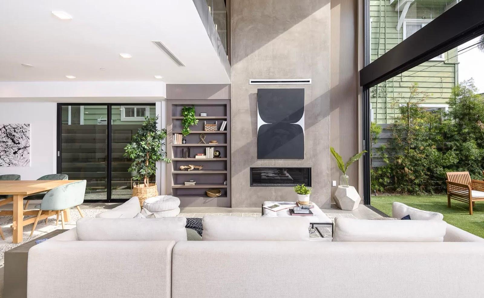 S’s Modern box home — photo 4