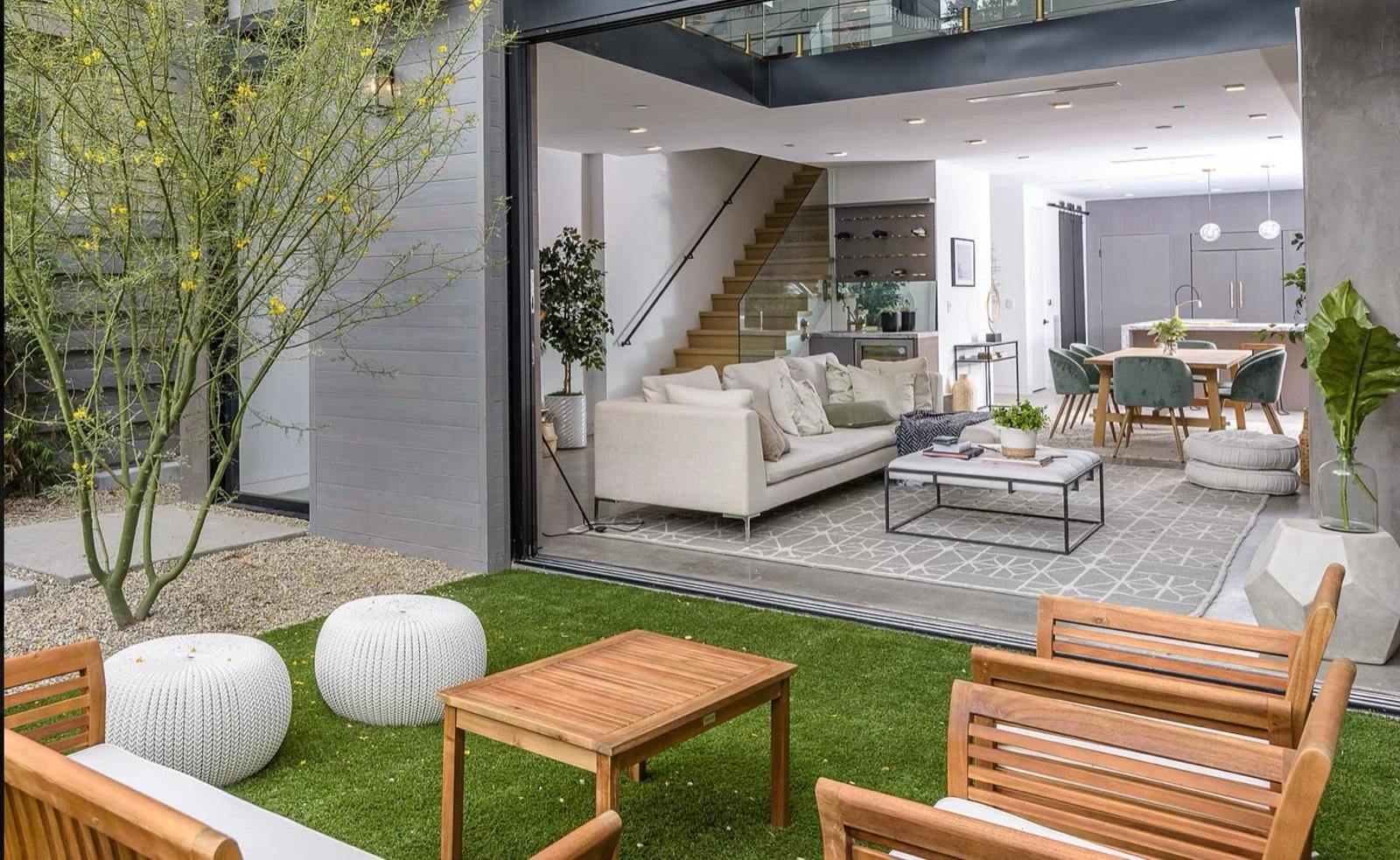 S’s Modern box home — photo 6