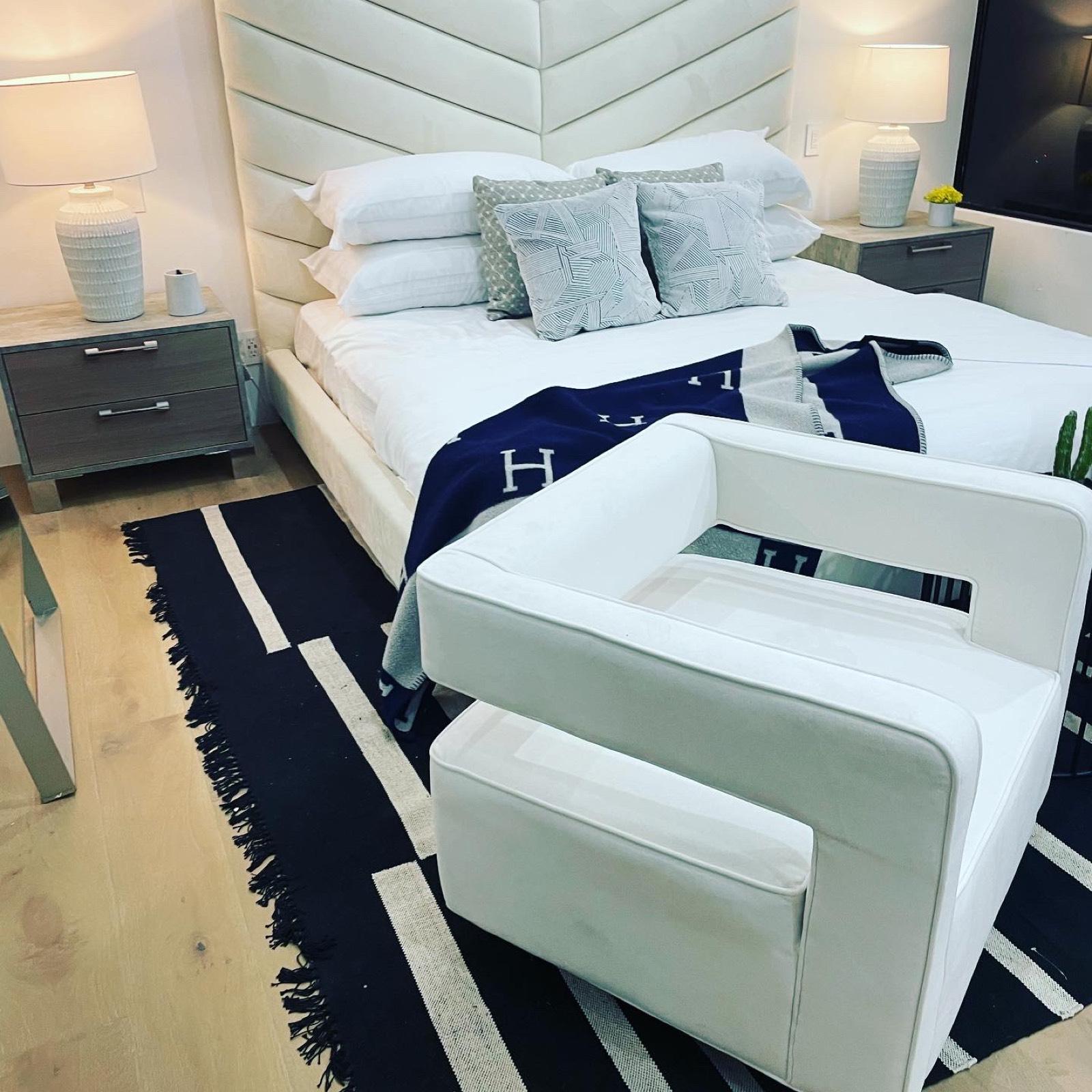 S's Modern Bright Chic Home — photo 7