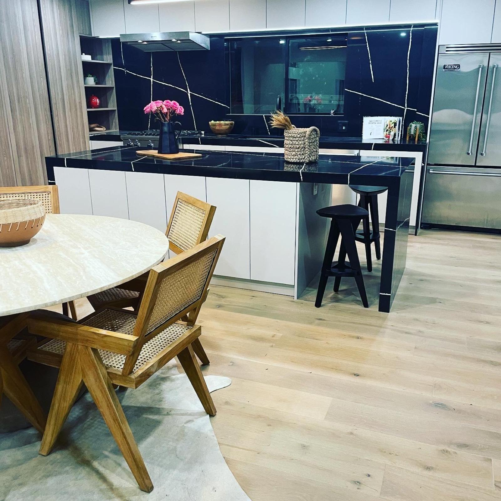 S's Modern Bright Chic Home — photo 10