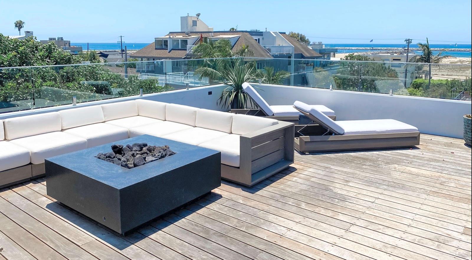 S's Modern Marina View Home — photo 6